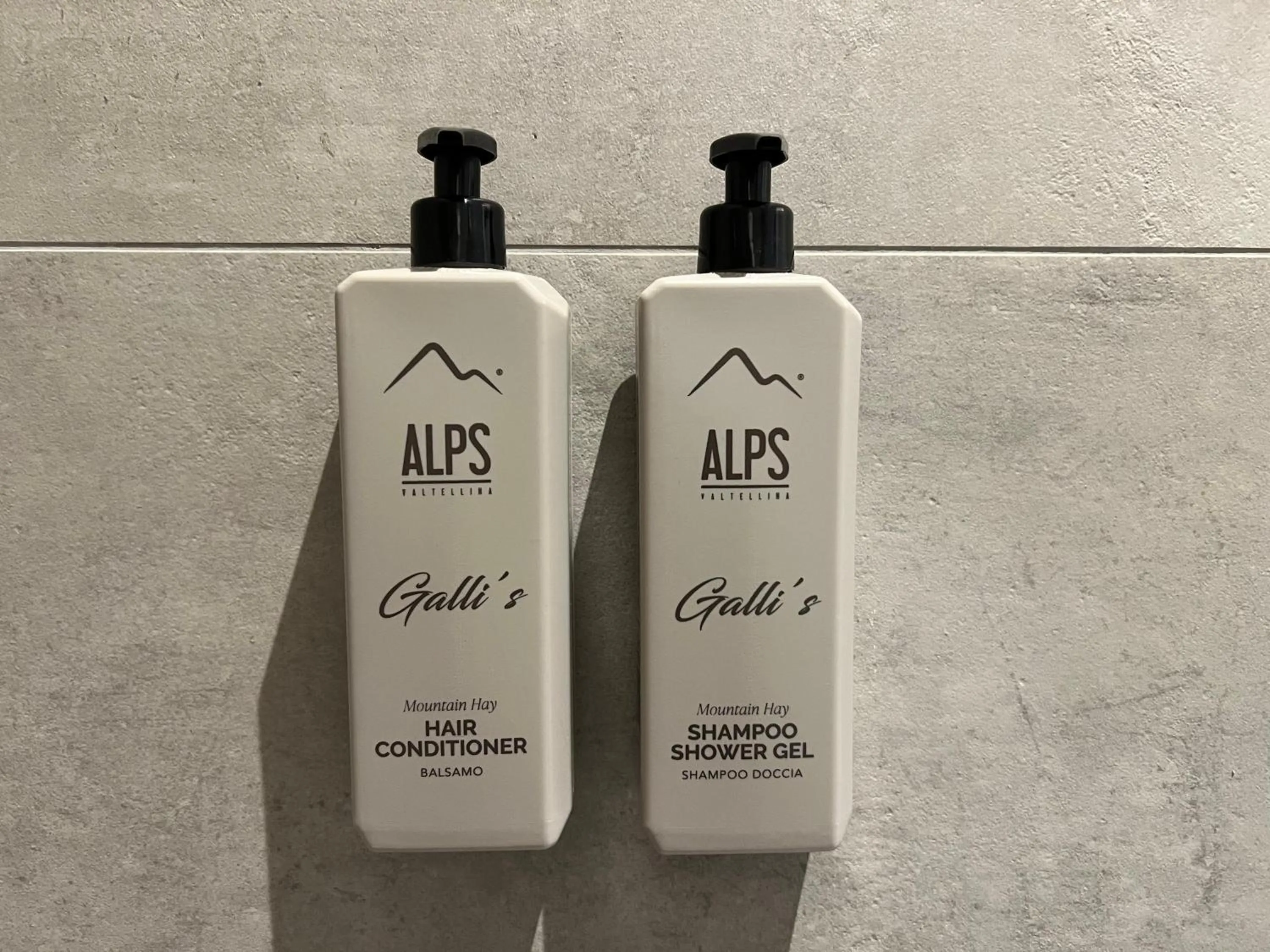 Logo/Certificate/Sign in Hotel Galli's - Centro