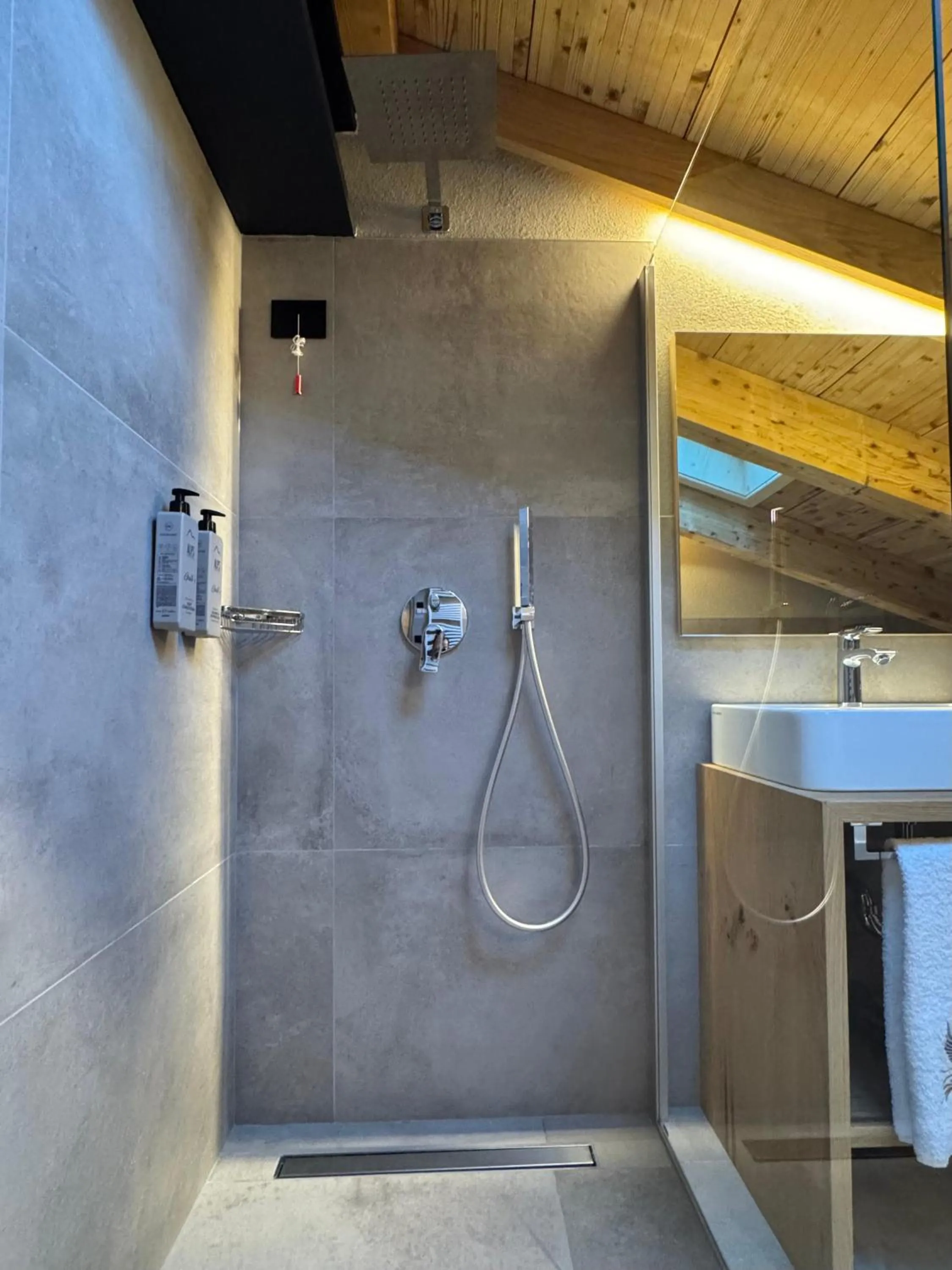 Shower in Hotel Galli's - Centro