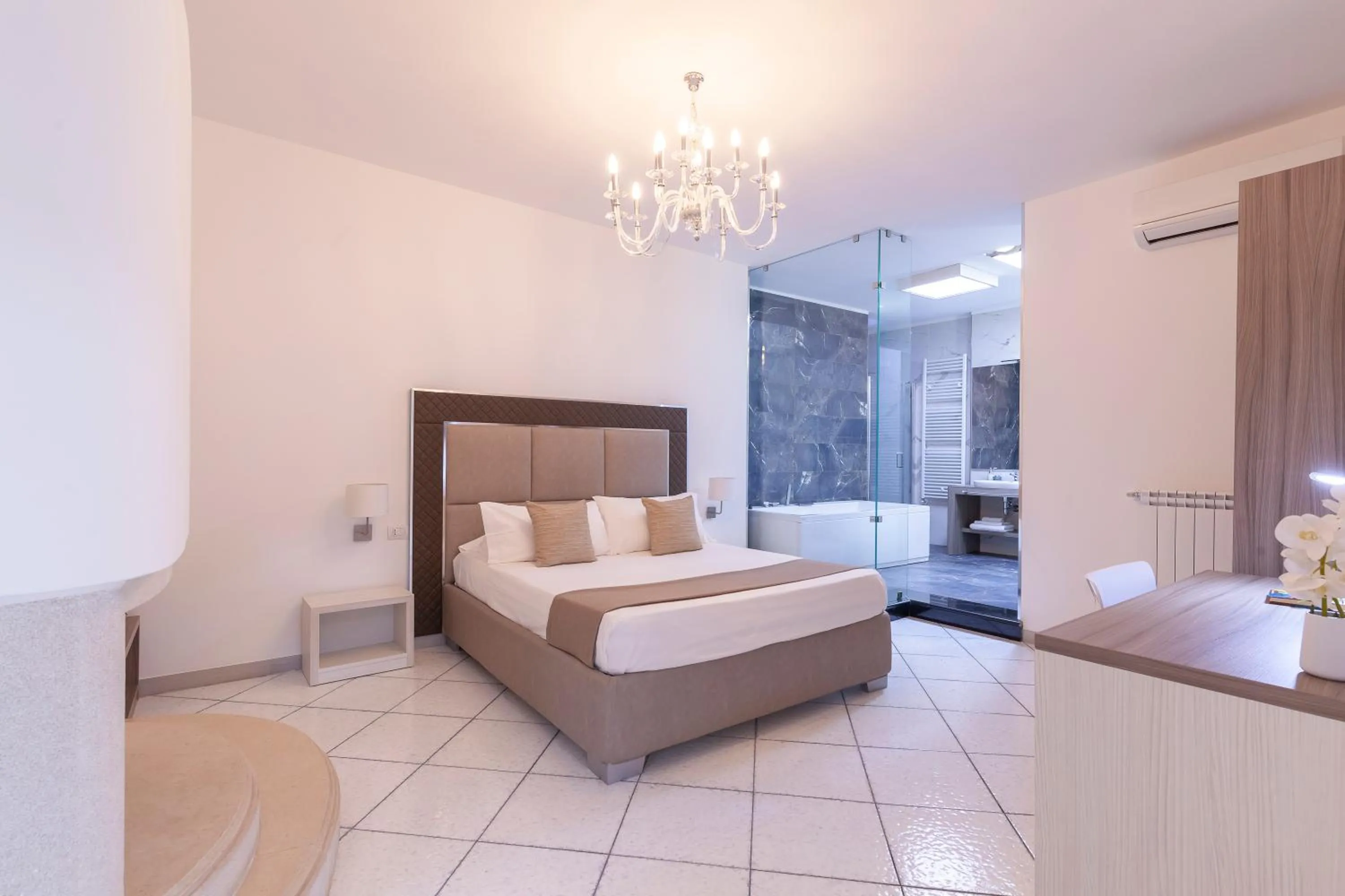 Photo of the whole room, Bed in Relais Regina Rosanna