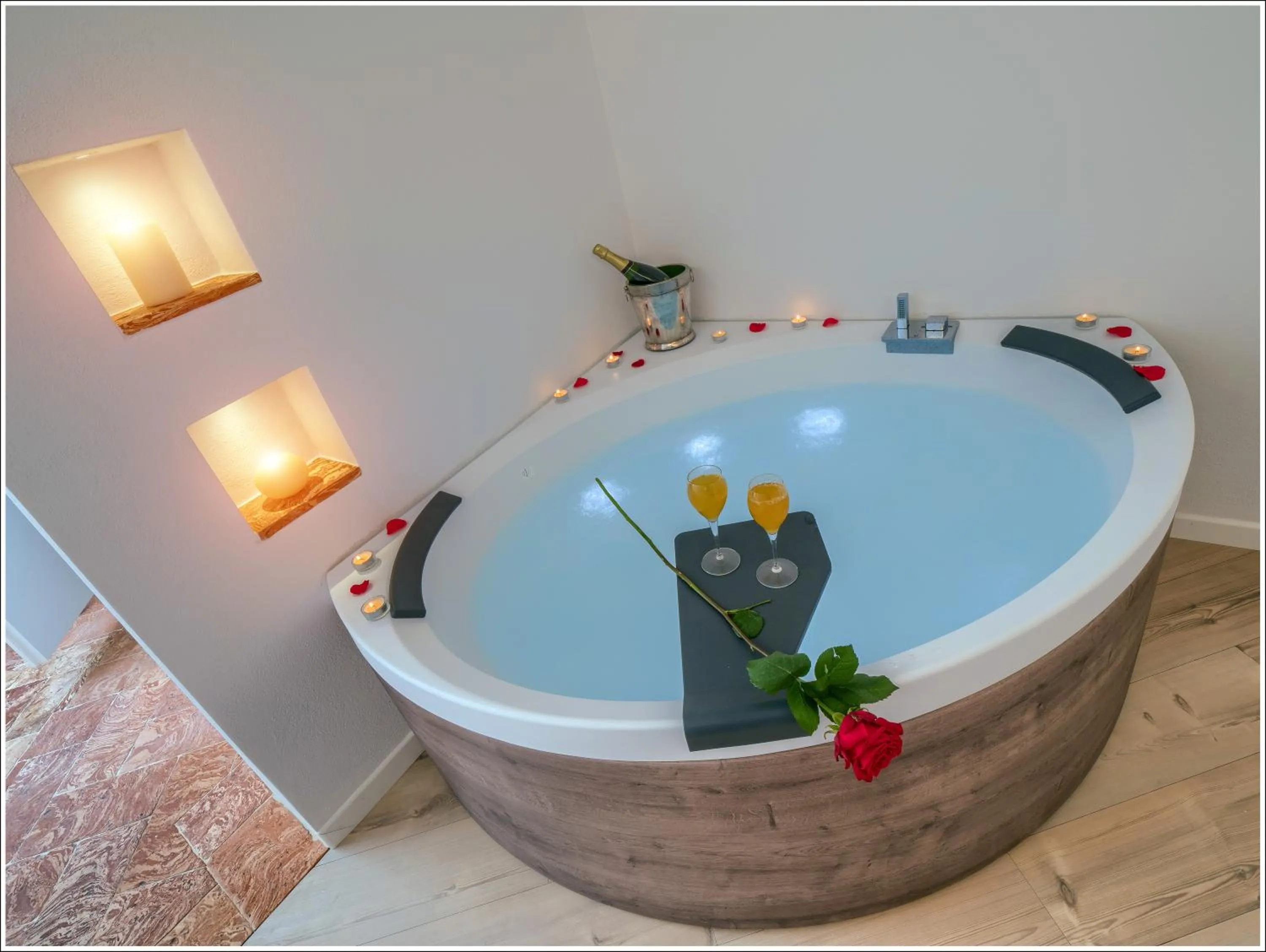 VILLA VINICIA, pool, jacuzzi, airco