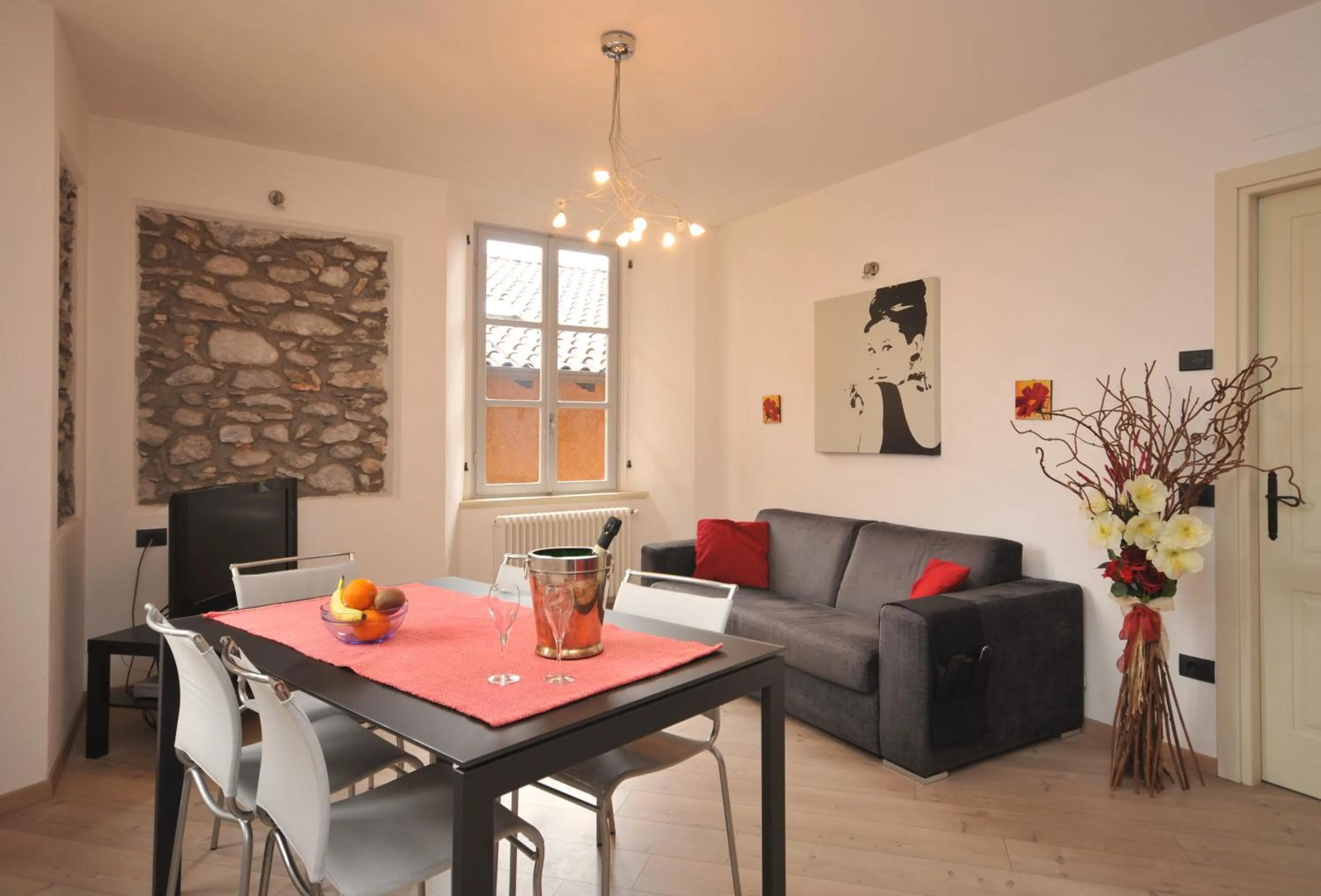 Living room in VILLA VINICIA, pool, jacuzzi, airco