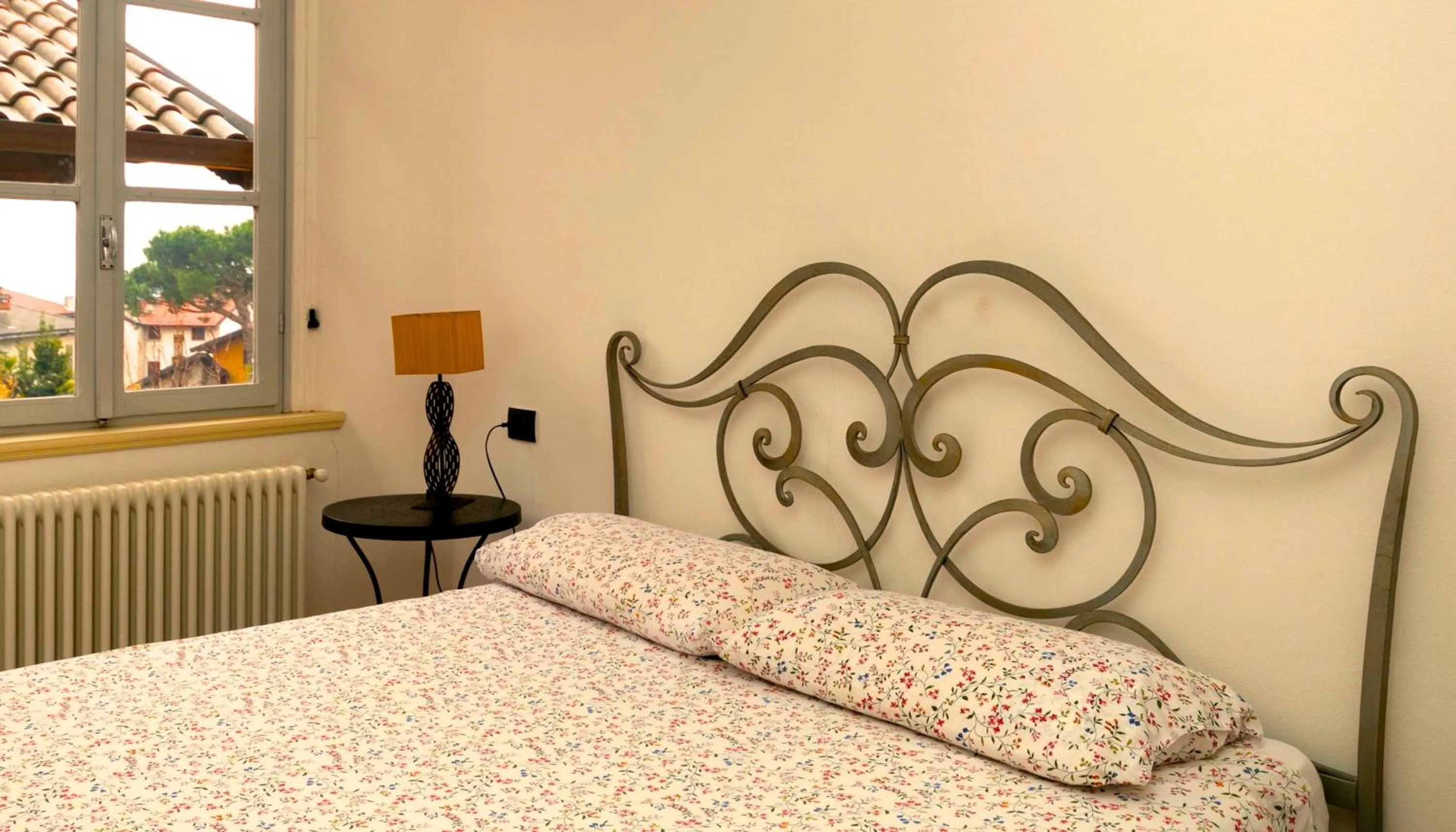 Bedroom, Bed in VILLA VINICIA, pool, jacuzzi, airco