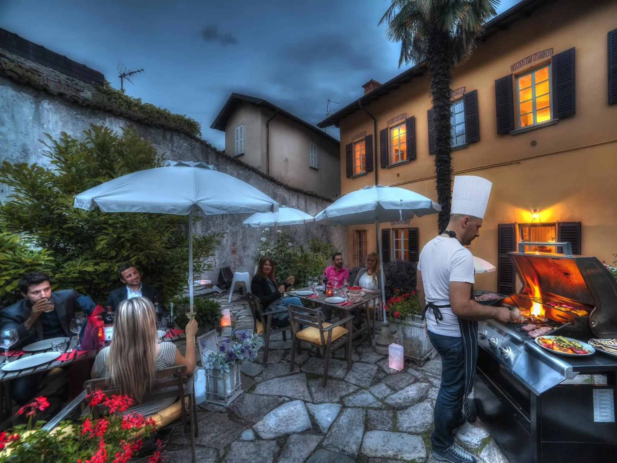 Garden in VILLA VINICIA, pool, jacuzzi, airco