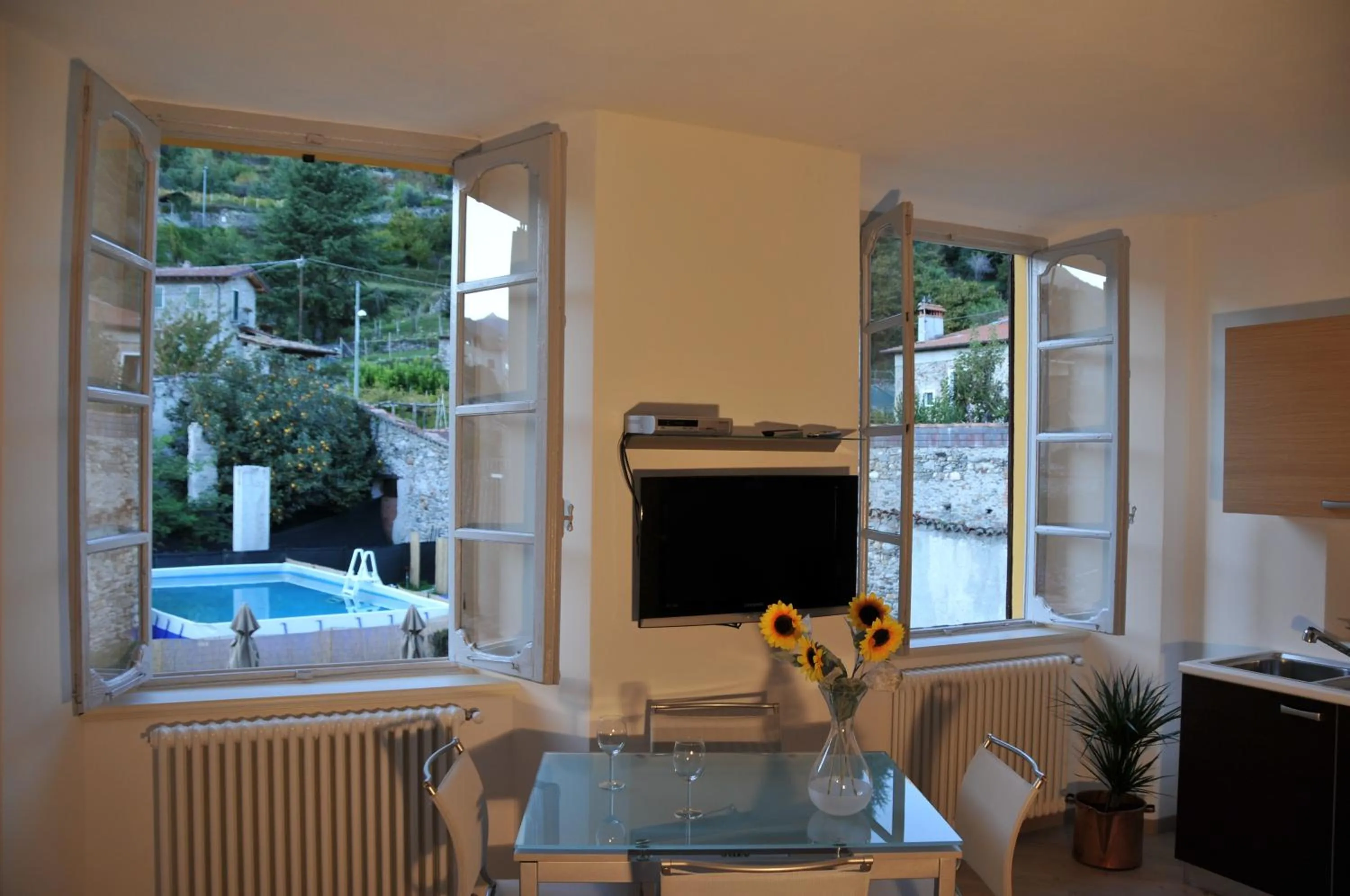 Living room in VILLA VINICIA, pool, jacuzzi, airco