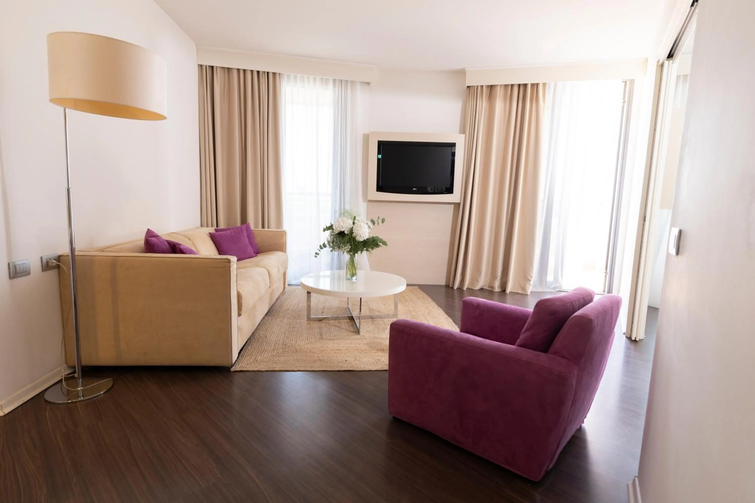 TV and multimedia in Laguna Palace Hotel Grado