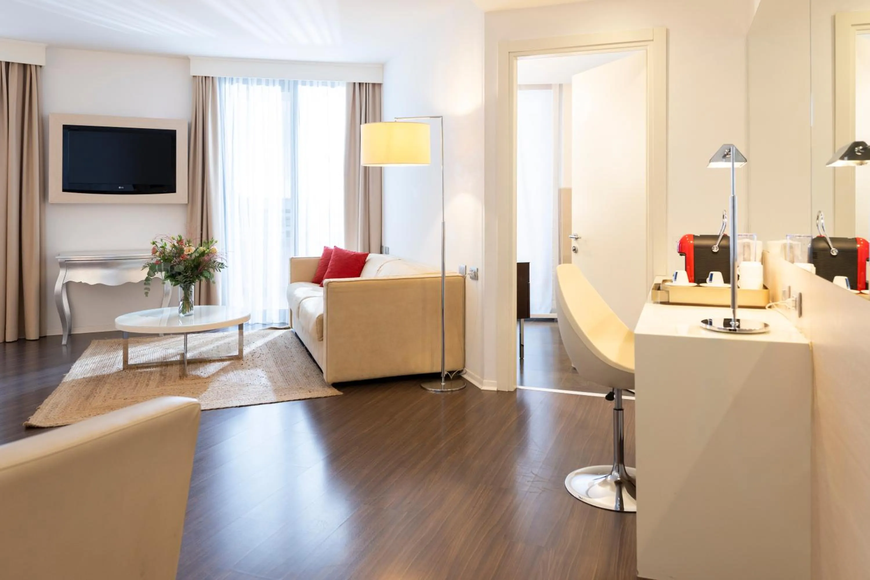 TV and multimedia in Laguna Palace Hotel Grado