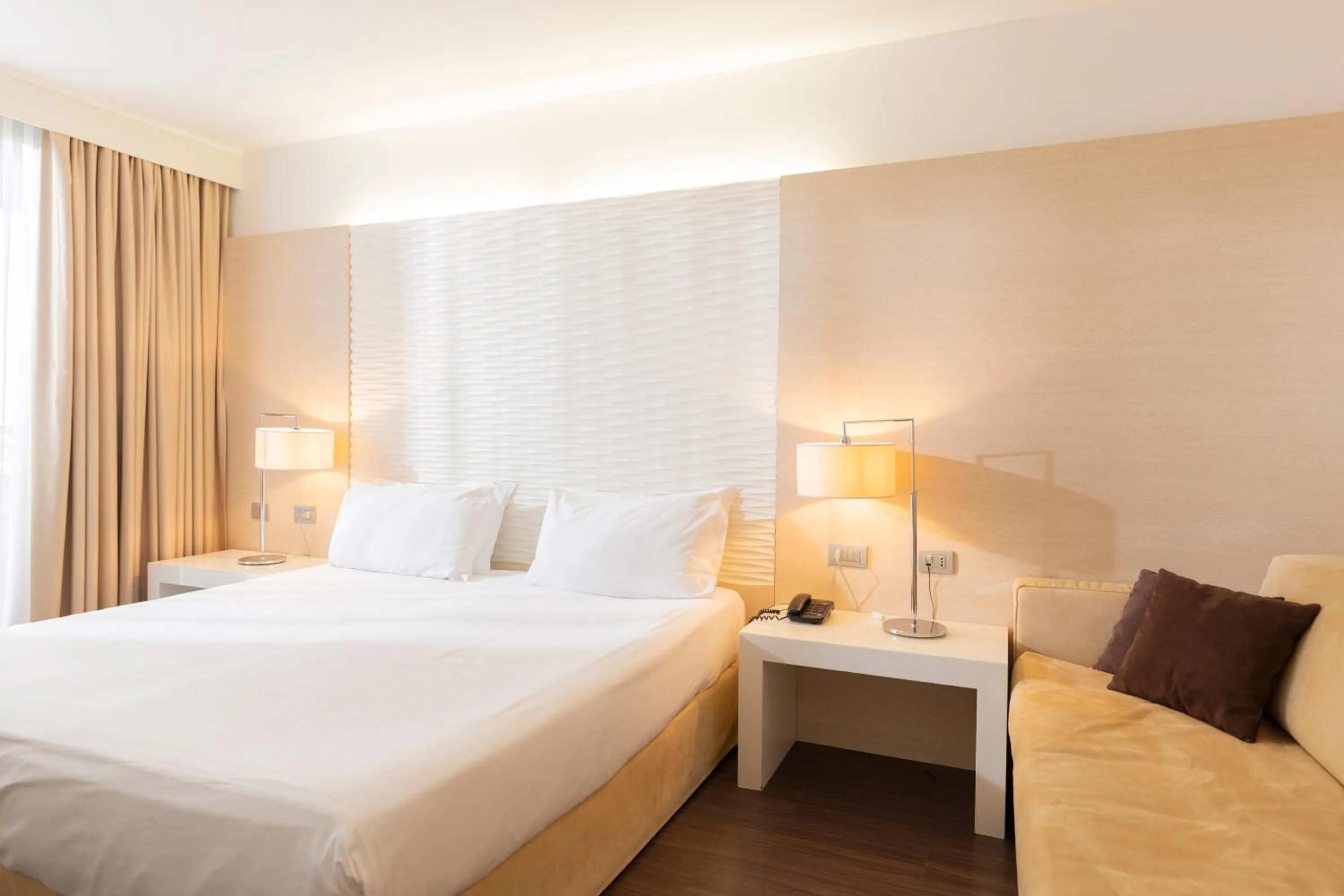 Bedroom, Bed in Laguna Palace Hotel Grado