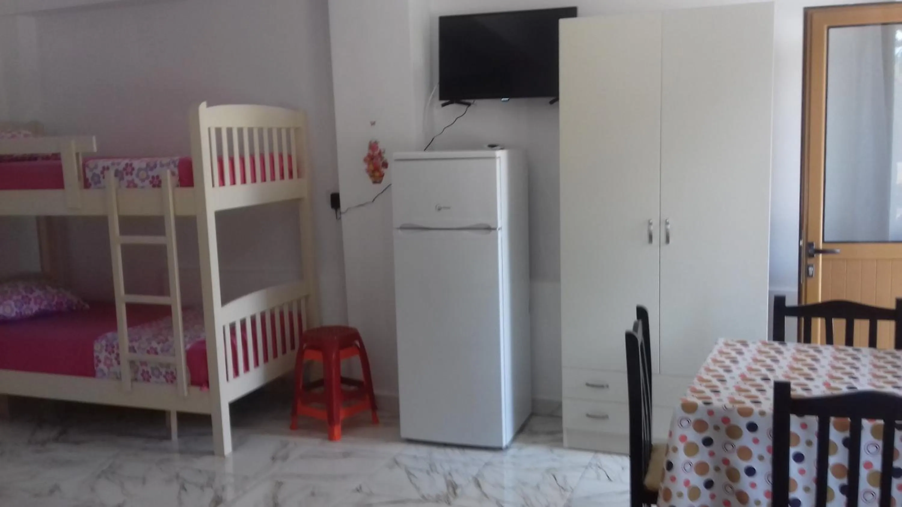 TV and multimedia, Bed in Vila Florand Sela