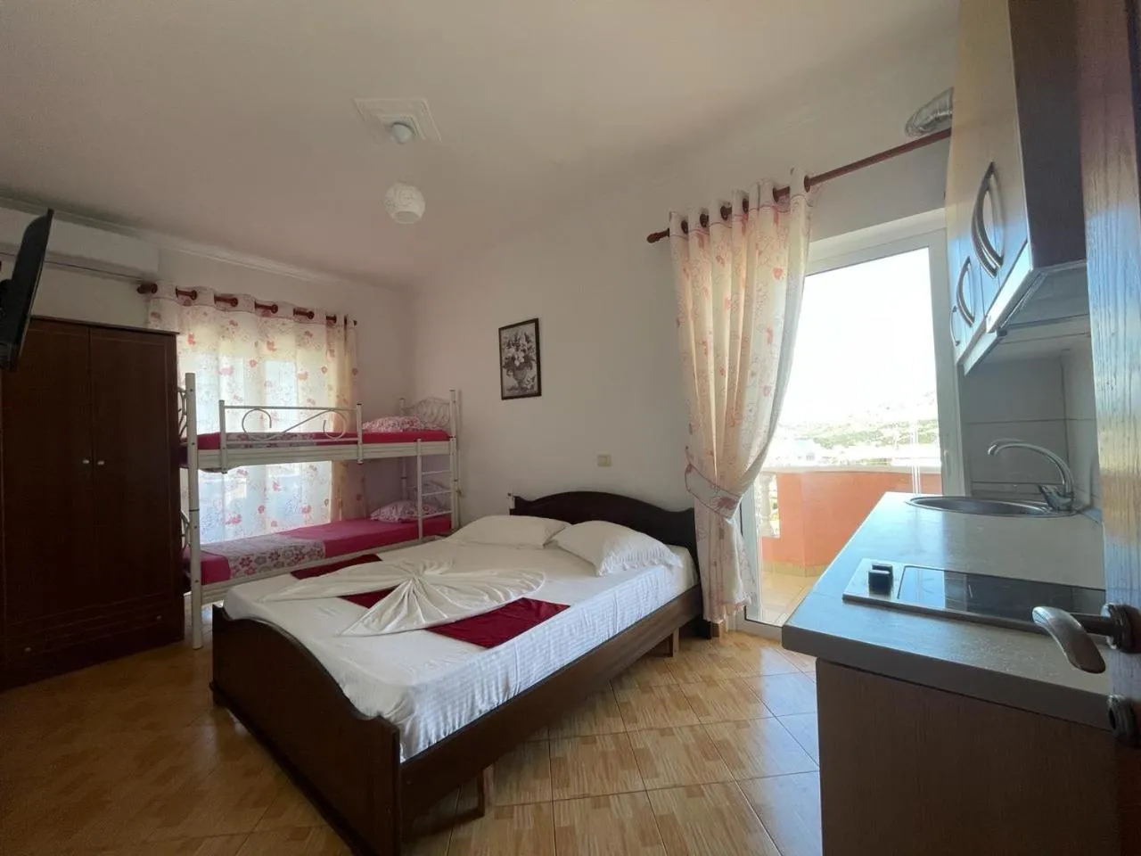 Photo of the whole room, Bed in Vila Florand Sela