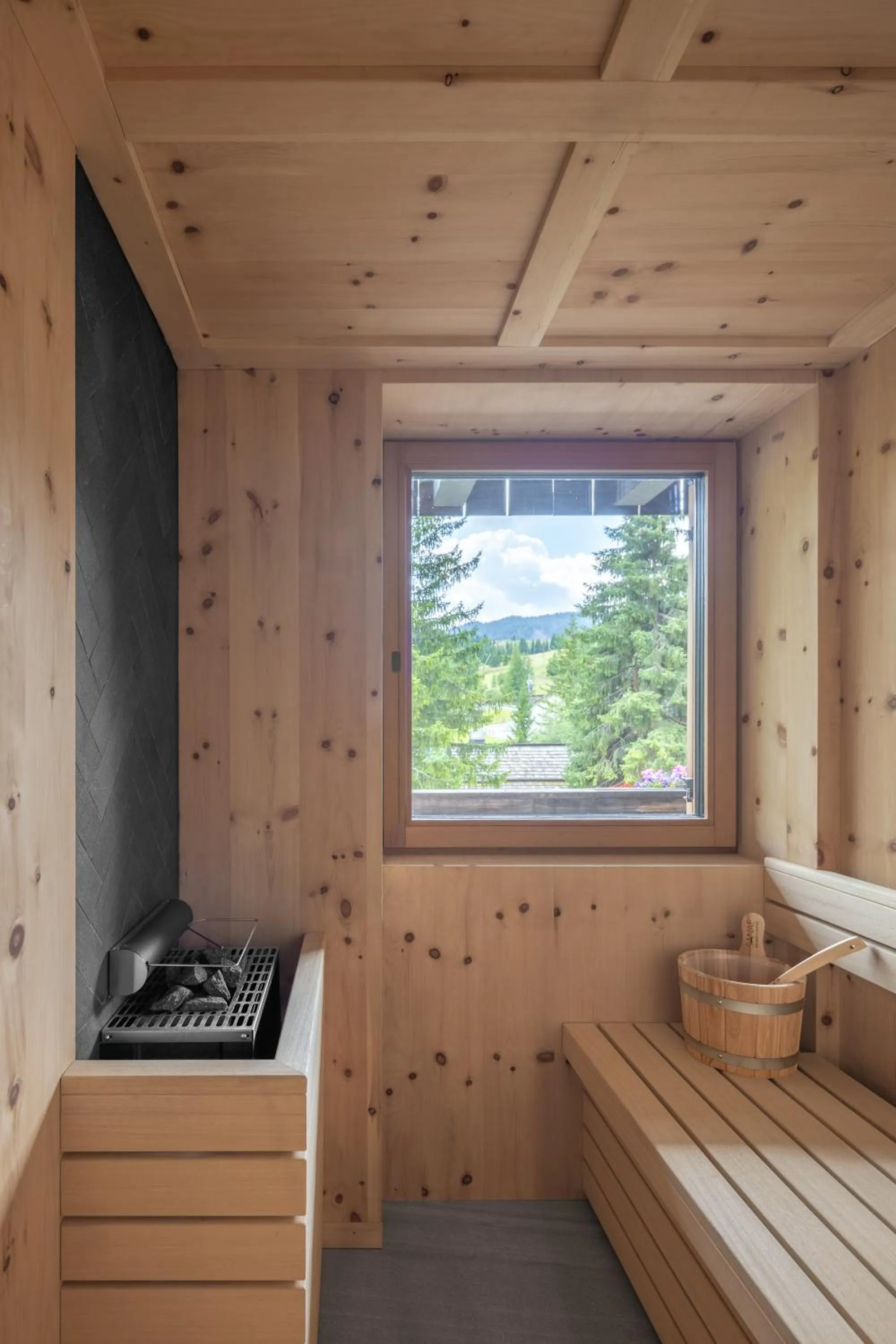 Hotel La Perla: The Leading Hotels of the World