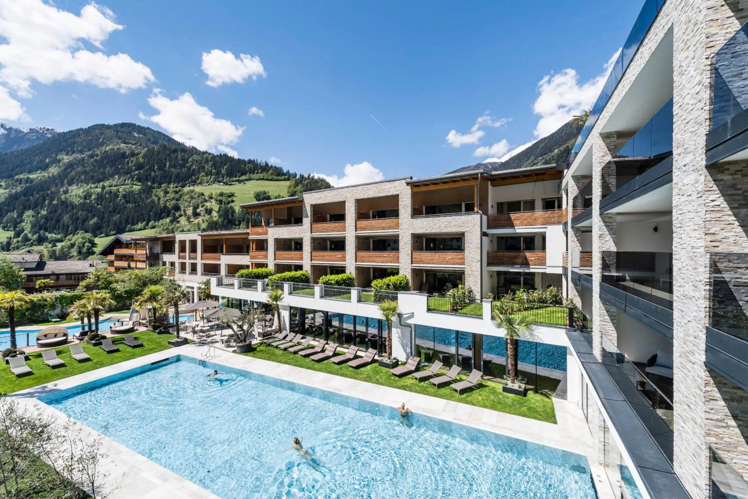 Swimming pool in Stroblhof Active Family Spa Resort