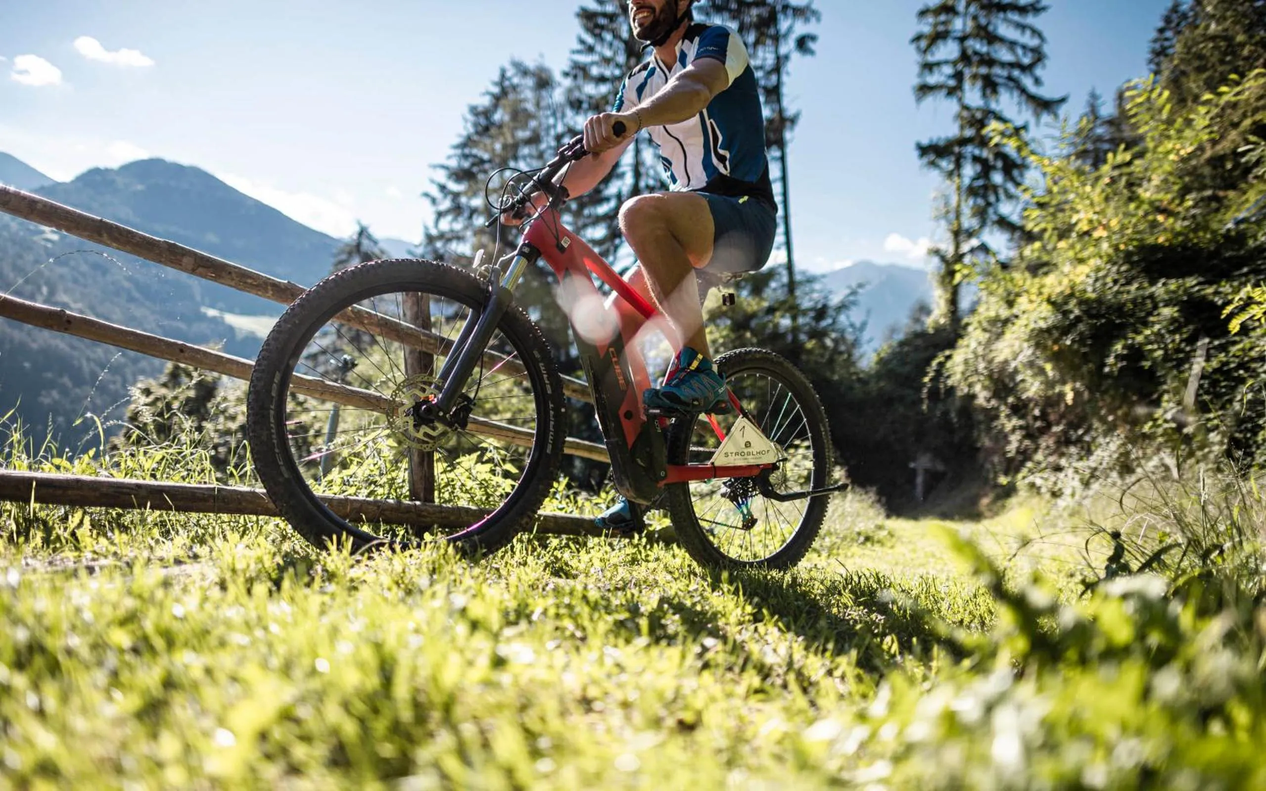 Cycling in Stroblhof Active Family Spa Resort