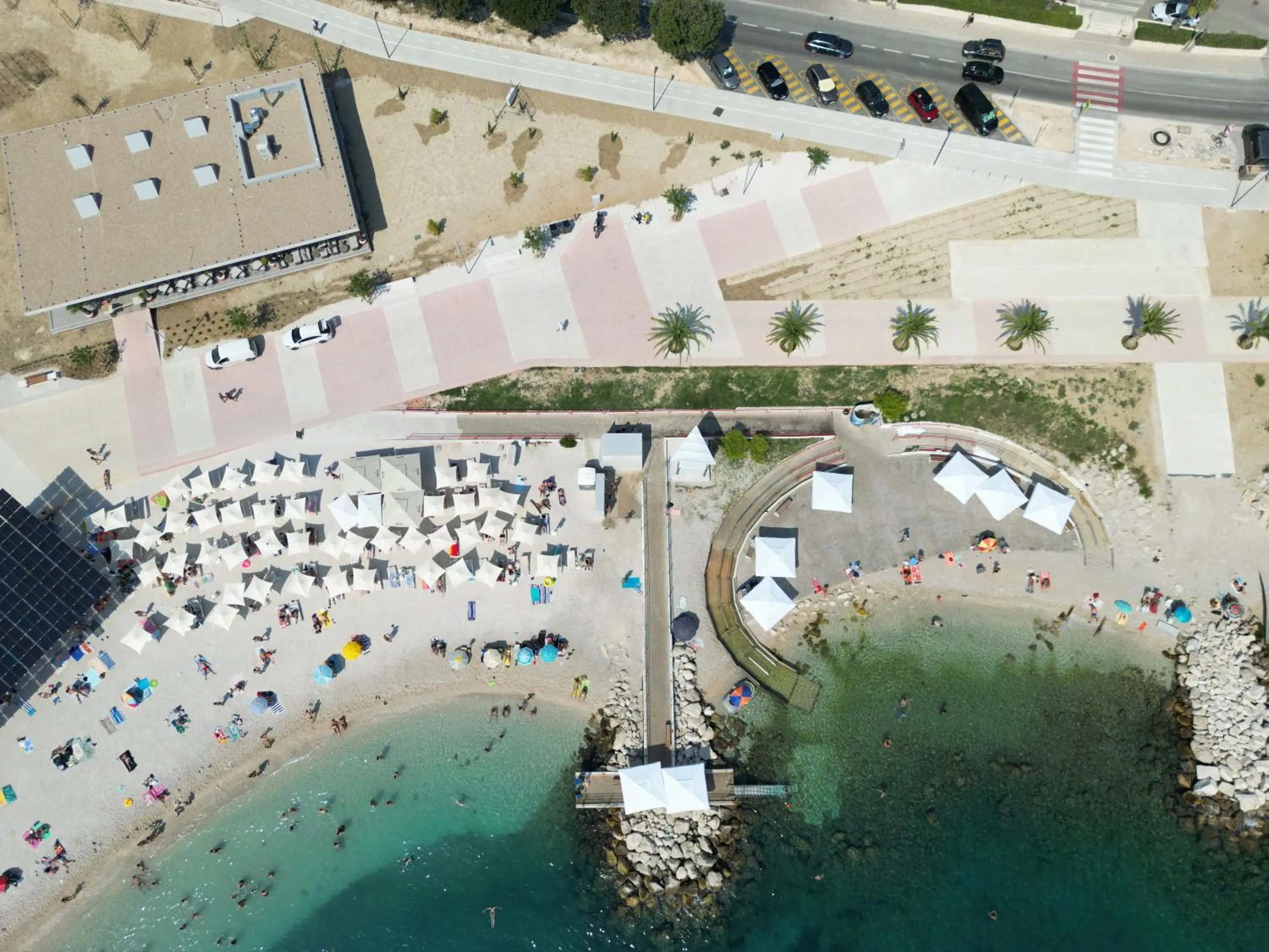 Restaurant/places to eat in Seaside Apartments, Znjan Beach