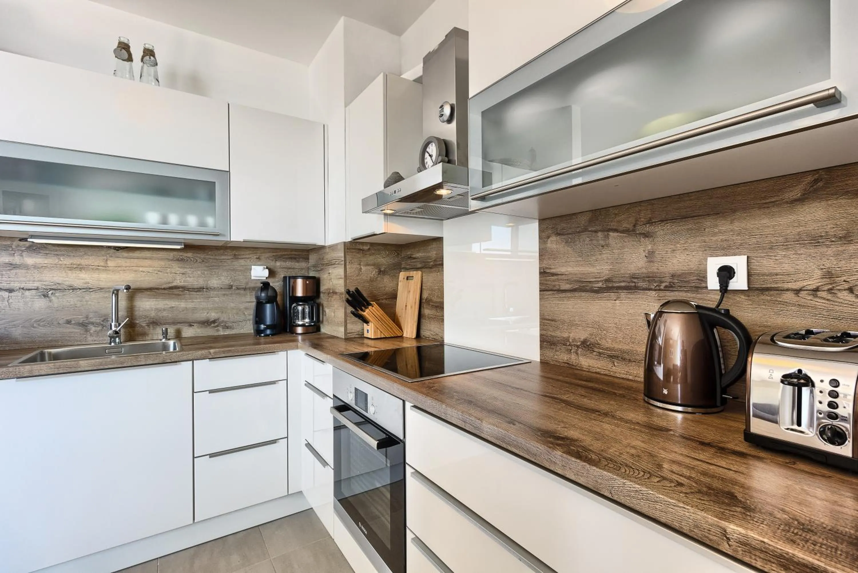 Coffee/tea facilities in Seaside Apartments, Znjan Beach