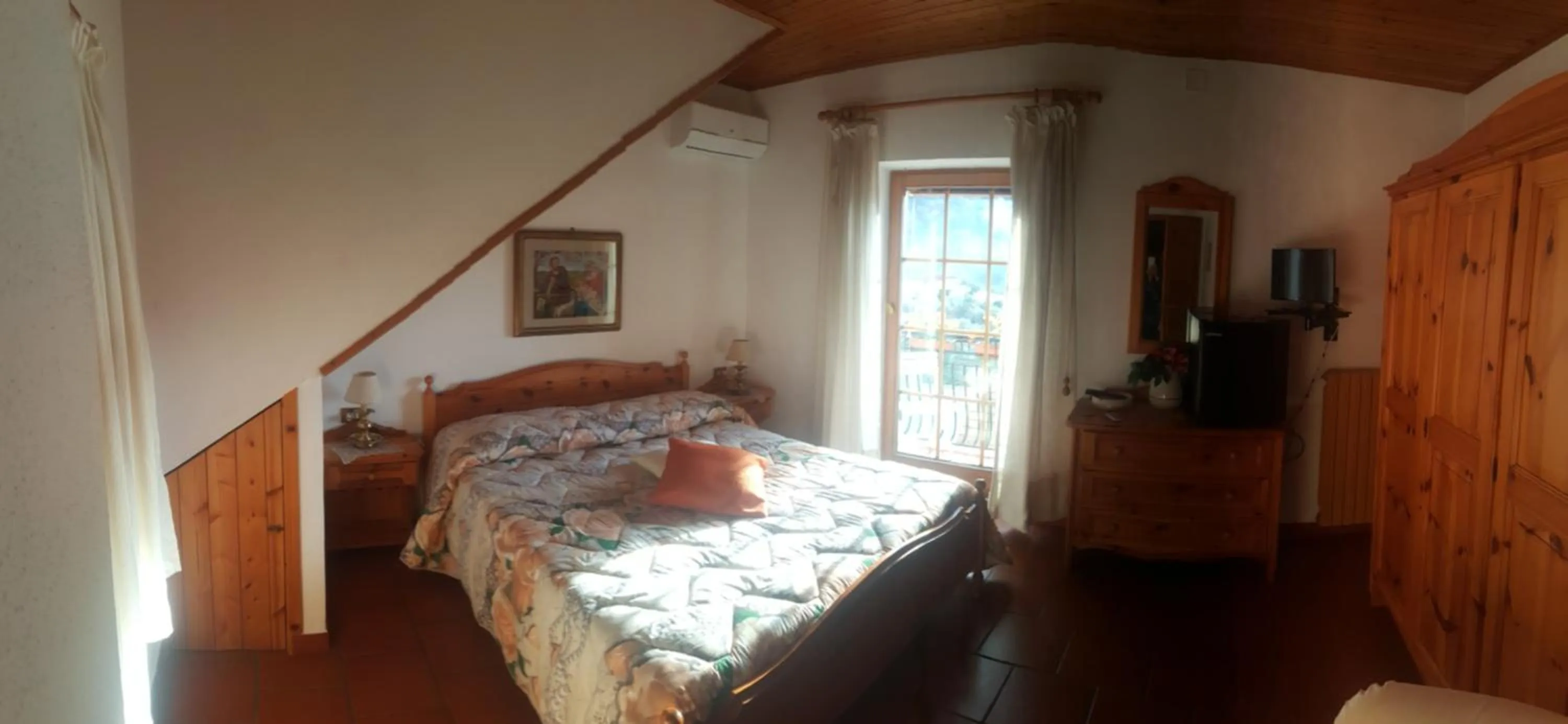Photo of the whole room, Bed in B&B L'Arcobaleno