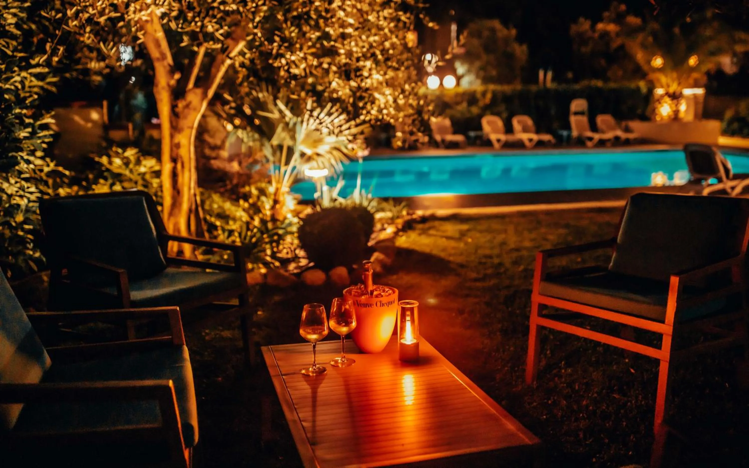 Patio in Hotel Benaco