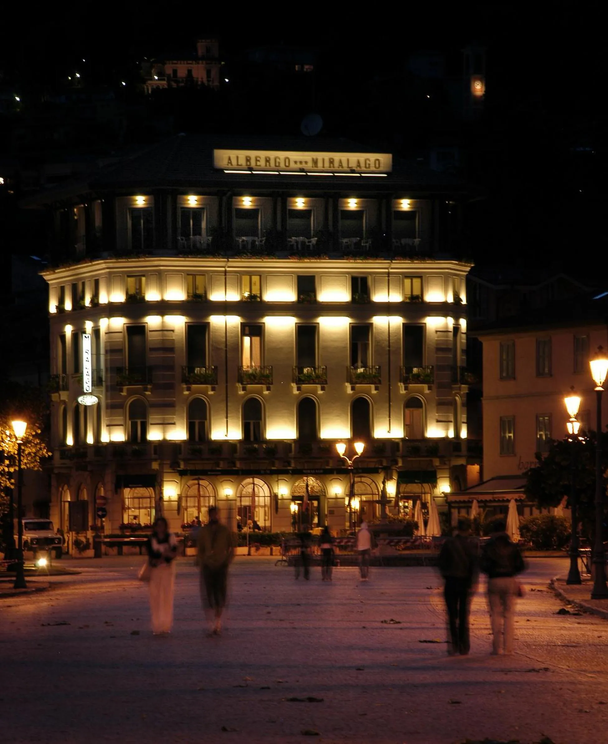 Facade/entrance in Hotel Miralago
