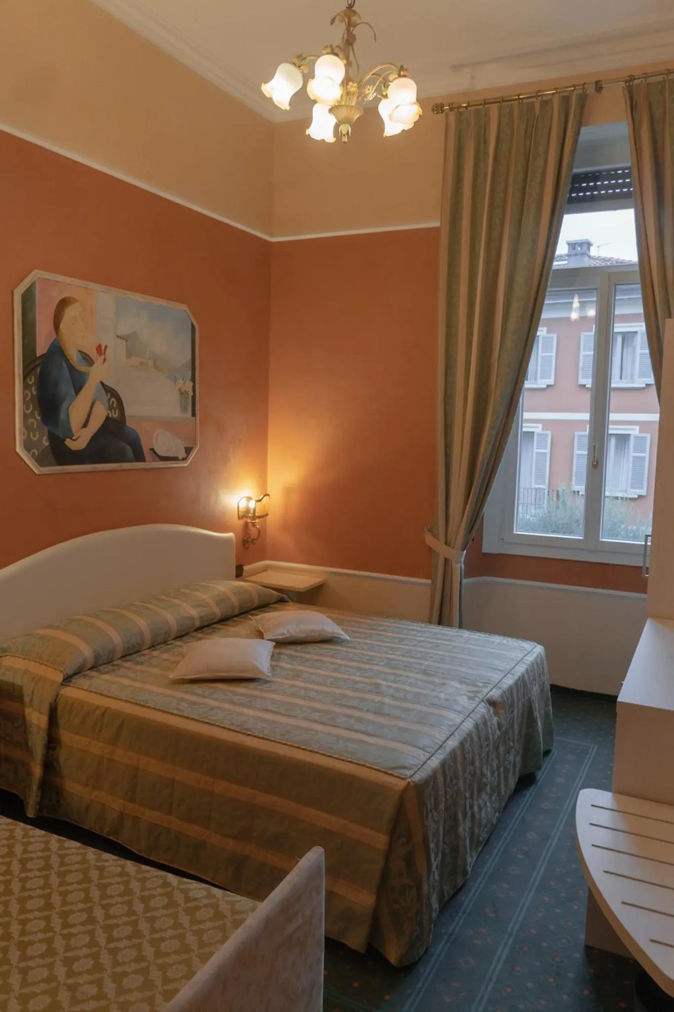 Bed in Hotel Miralago