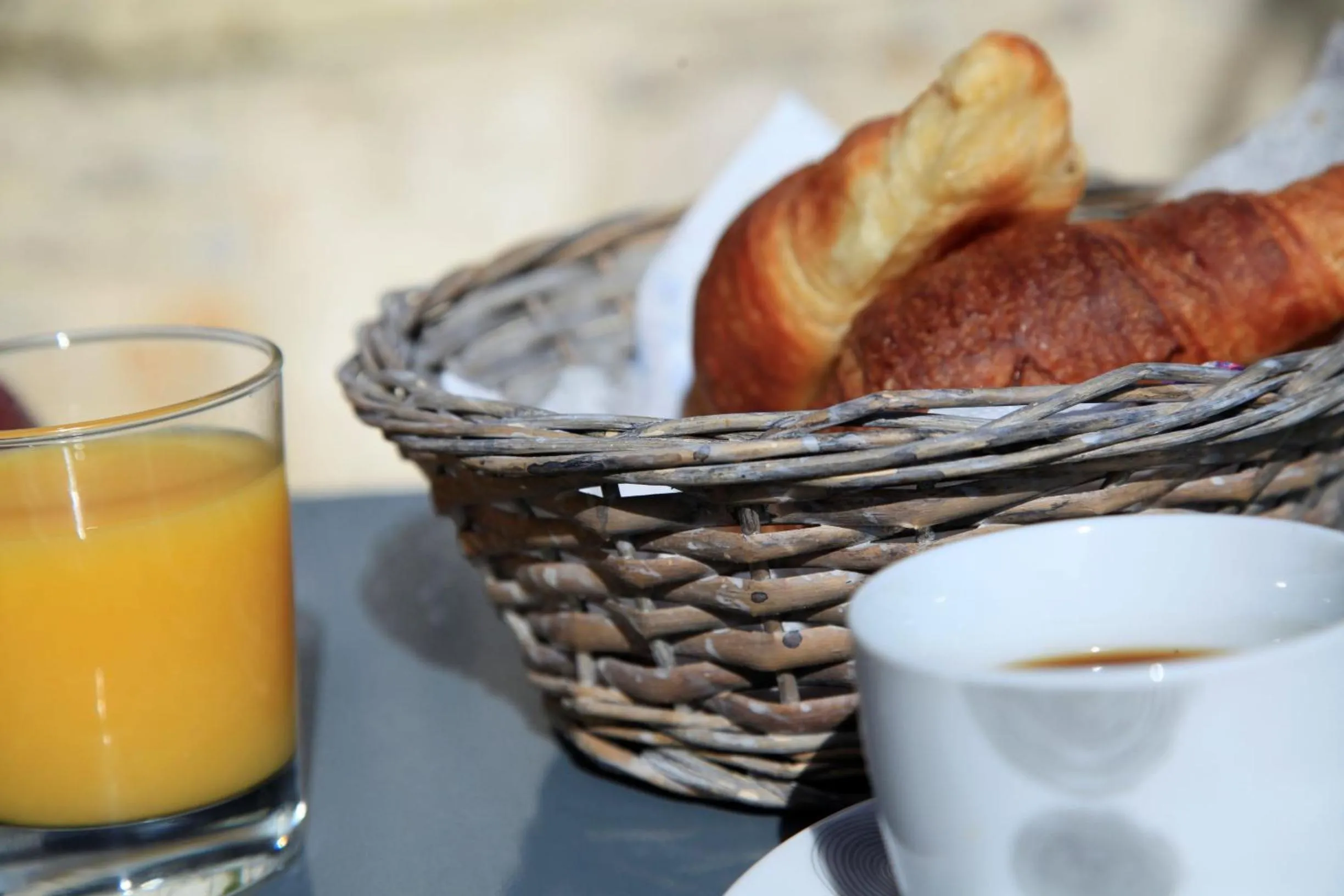 Breakfast in Le Clos du Théron, chambre d'hôte