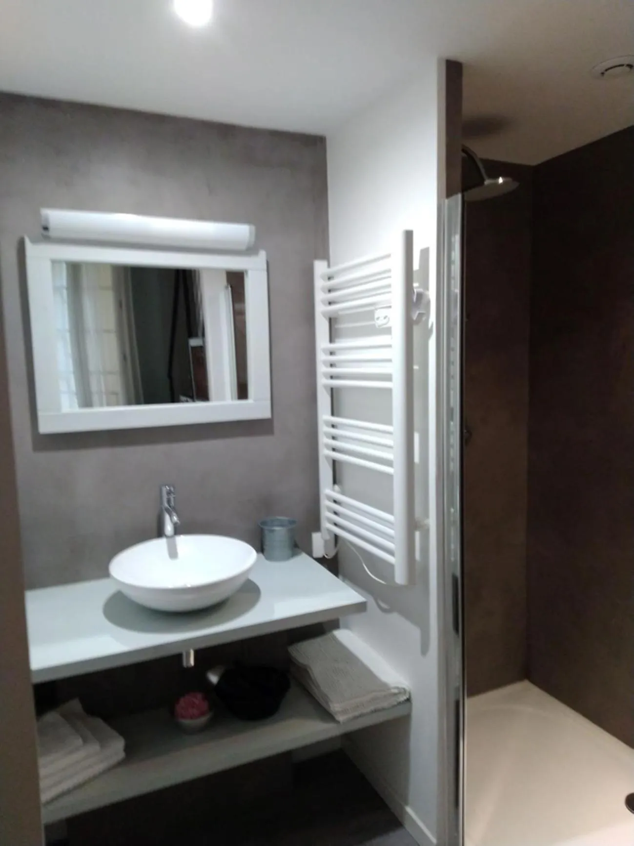 Bathroom in Le Clos du Théron, chambre d'hôte