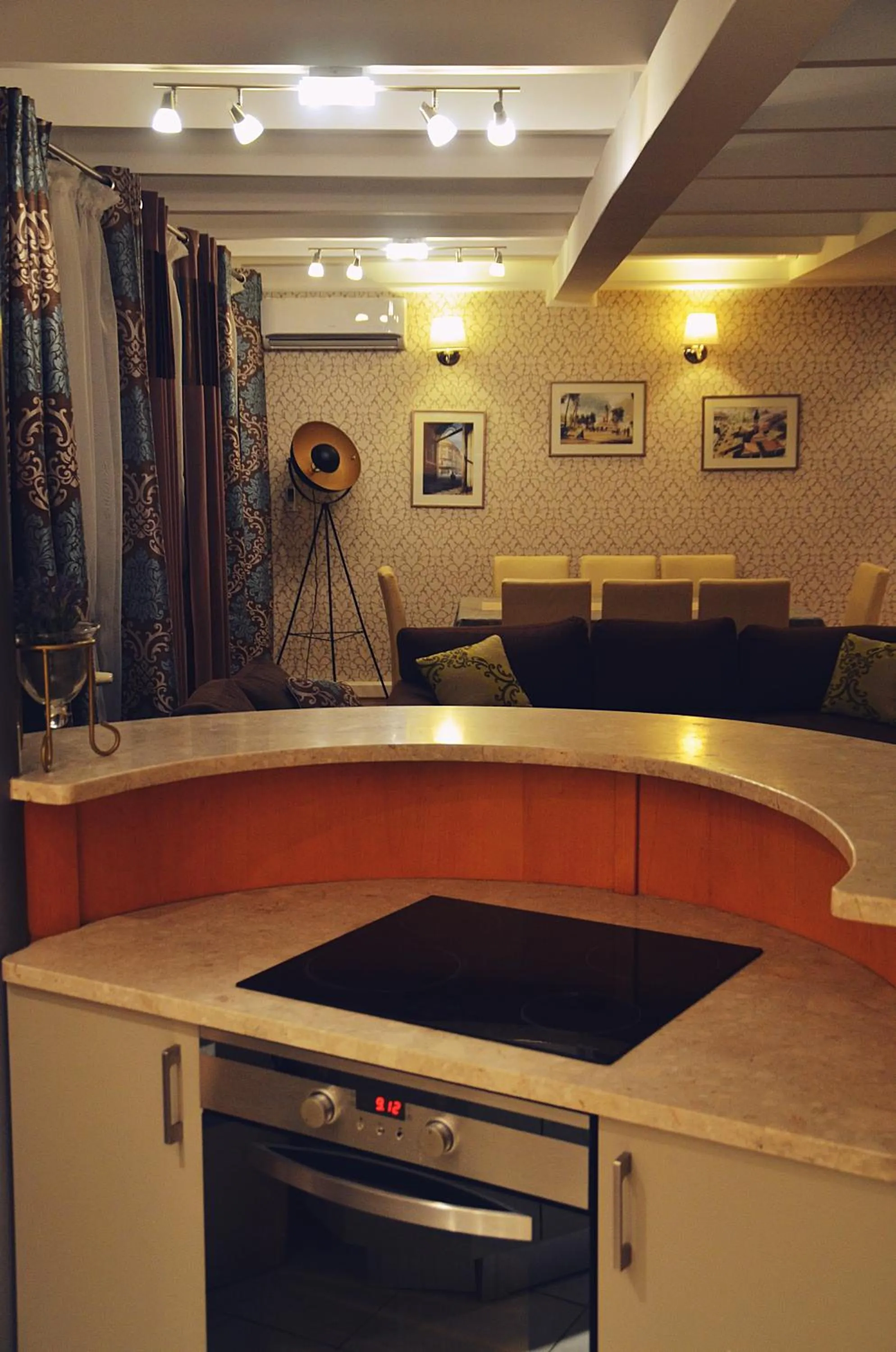 Kitchen or kitchenette in Apartamenty Pałacowe