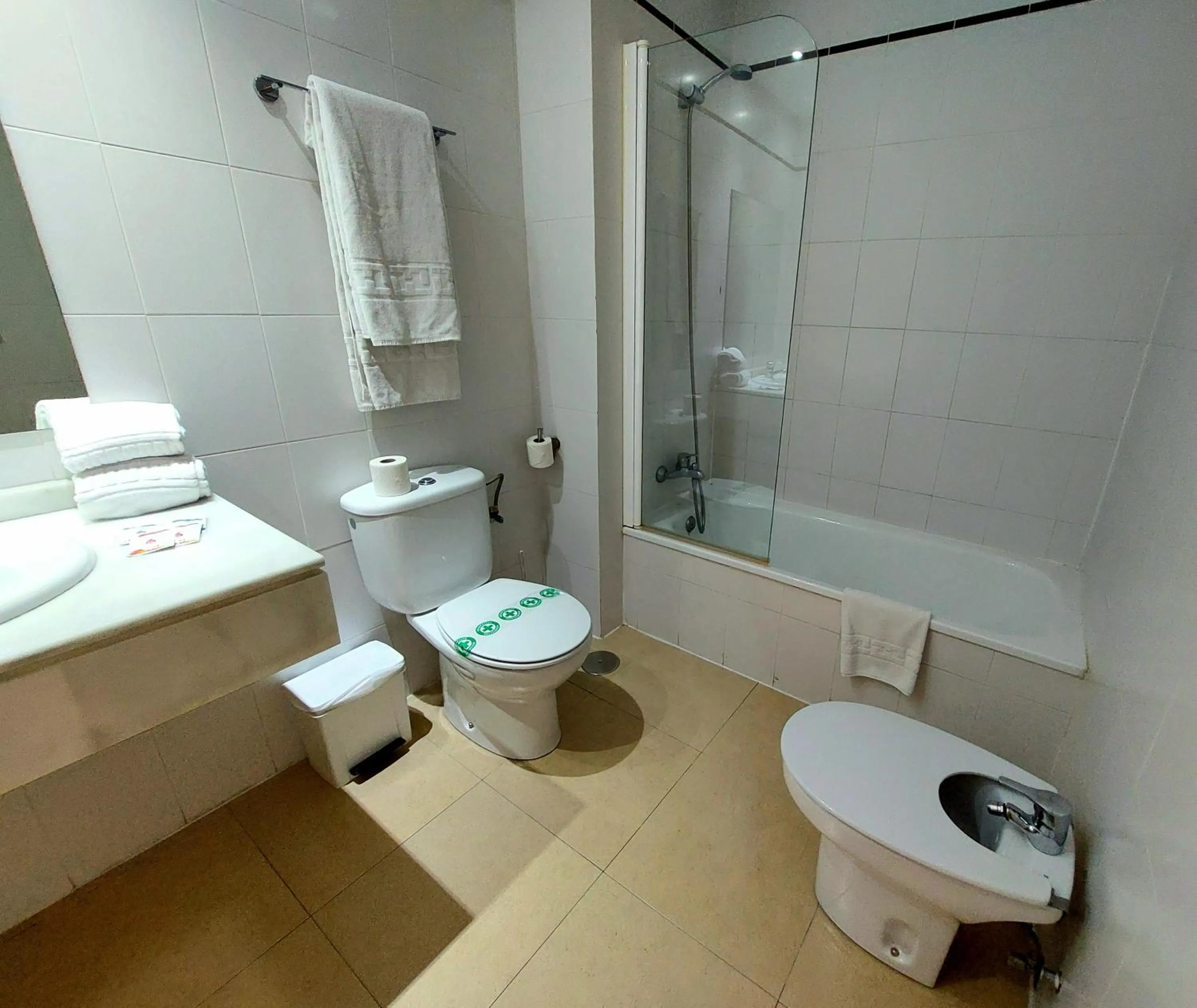 Bathroom in Domocenter Apartamentos Turísticos