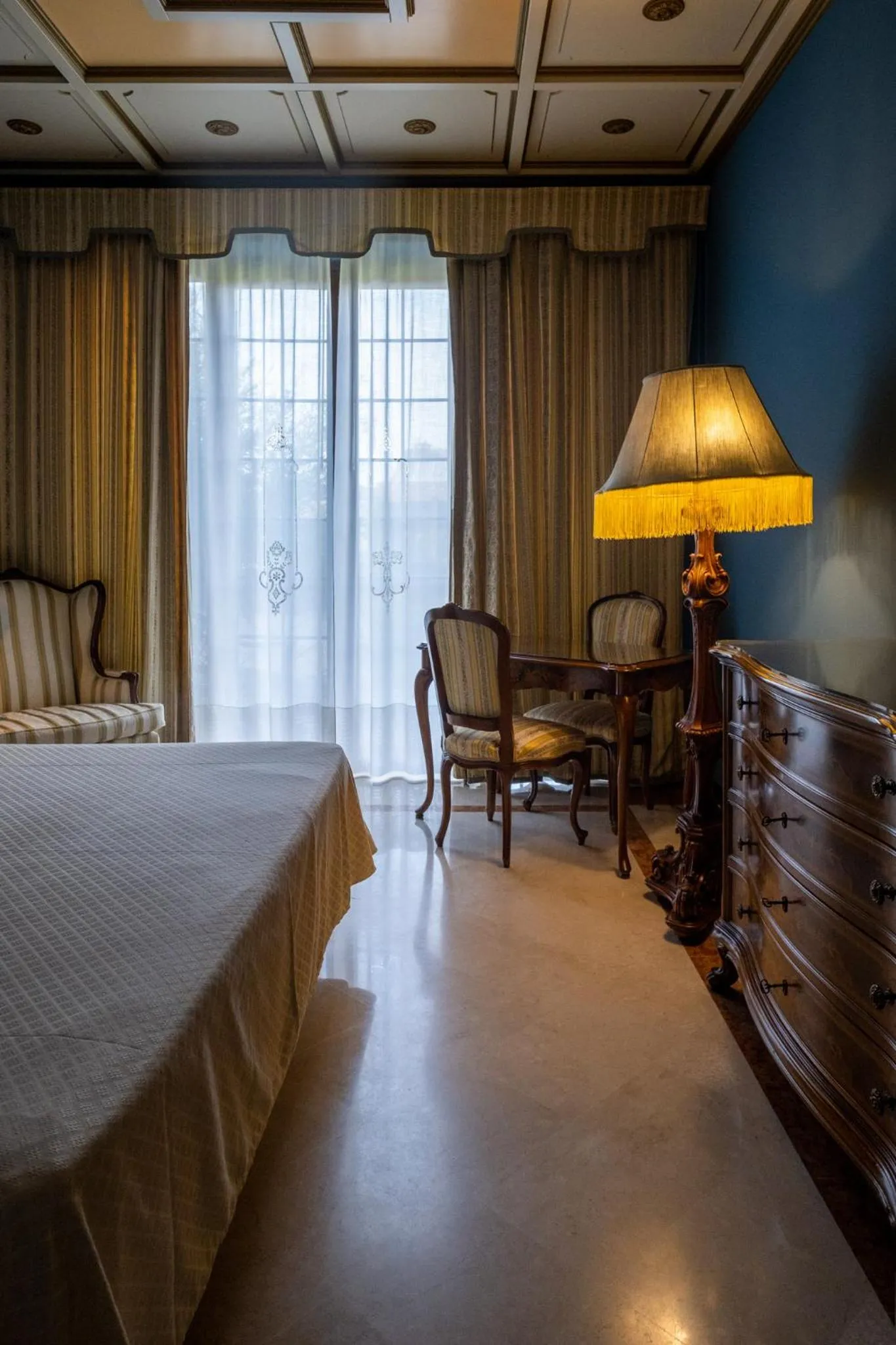 Photo of the whole room, Bed in Il Castello Di San Gaudenzio