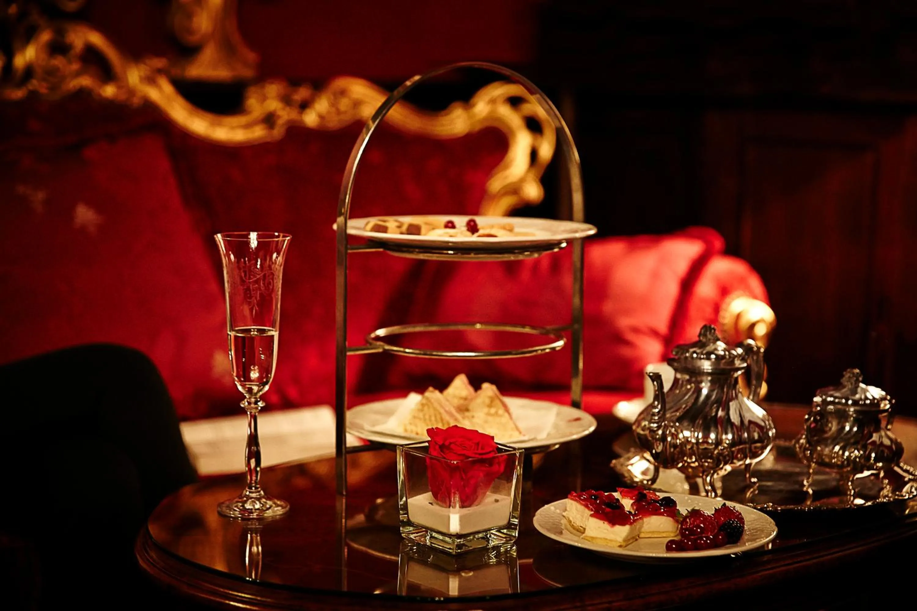 Lounge or bar in Palazzo Paruta & Wellness Suites