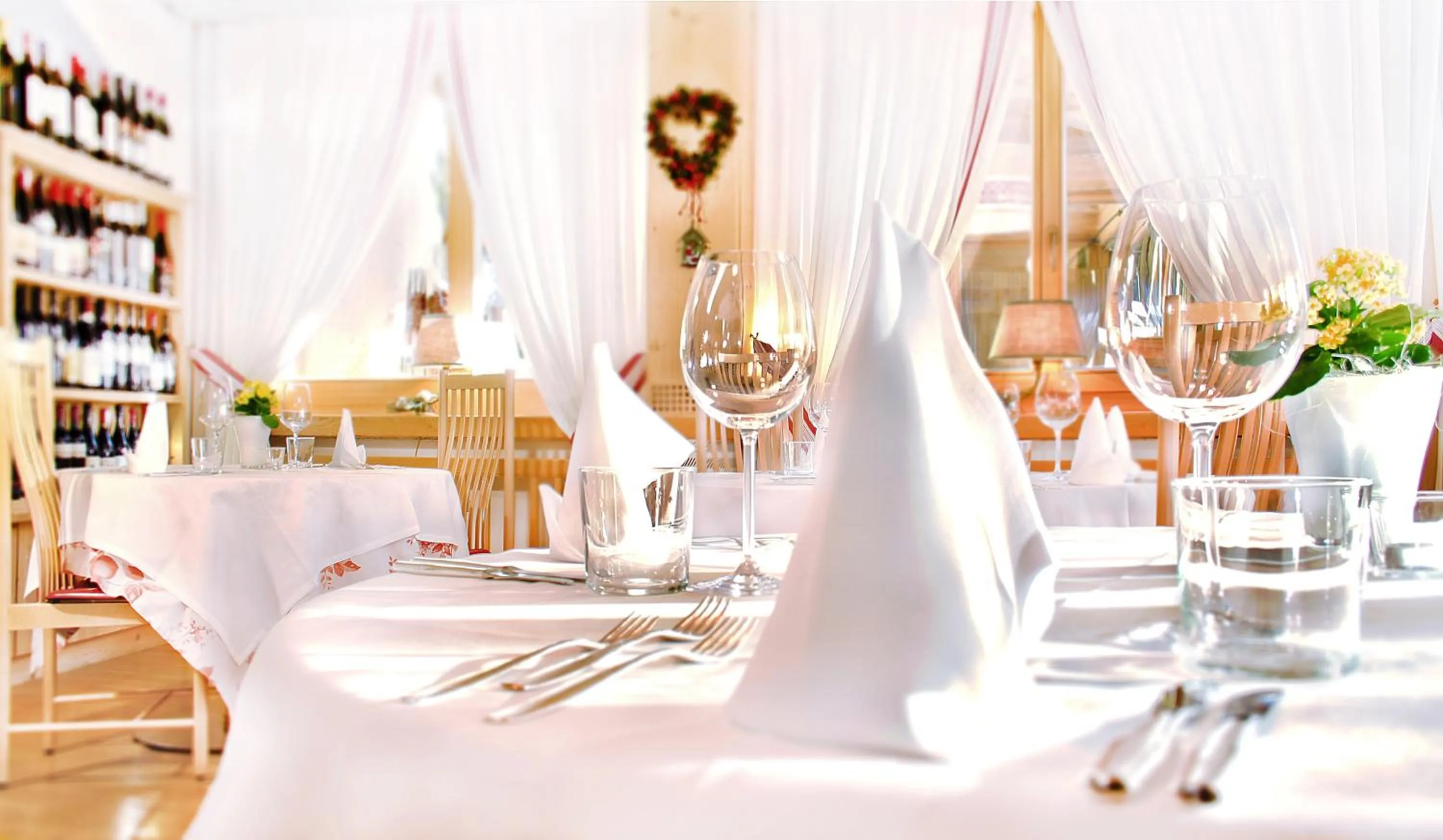 Restaurant/places to eat in Hotel Ciasa Salares