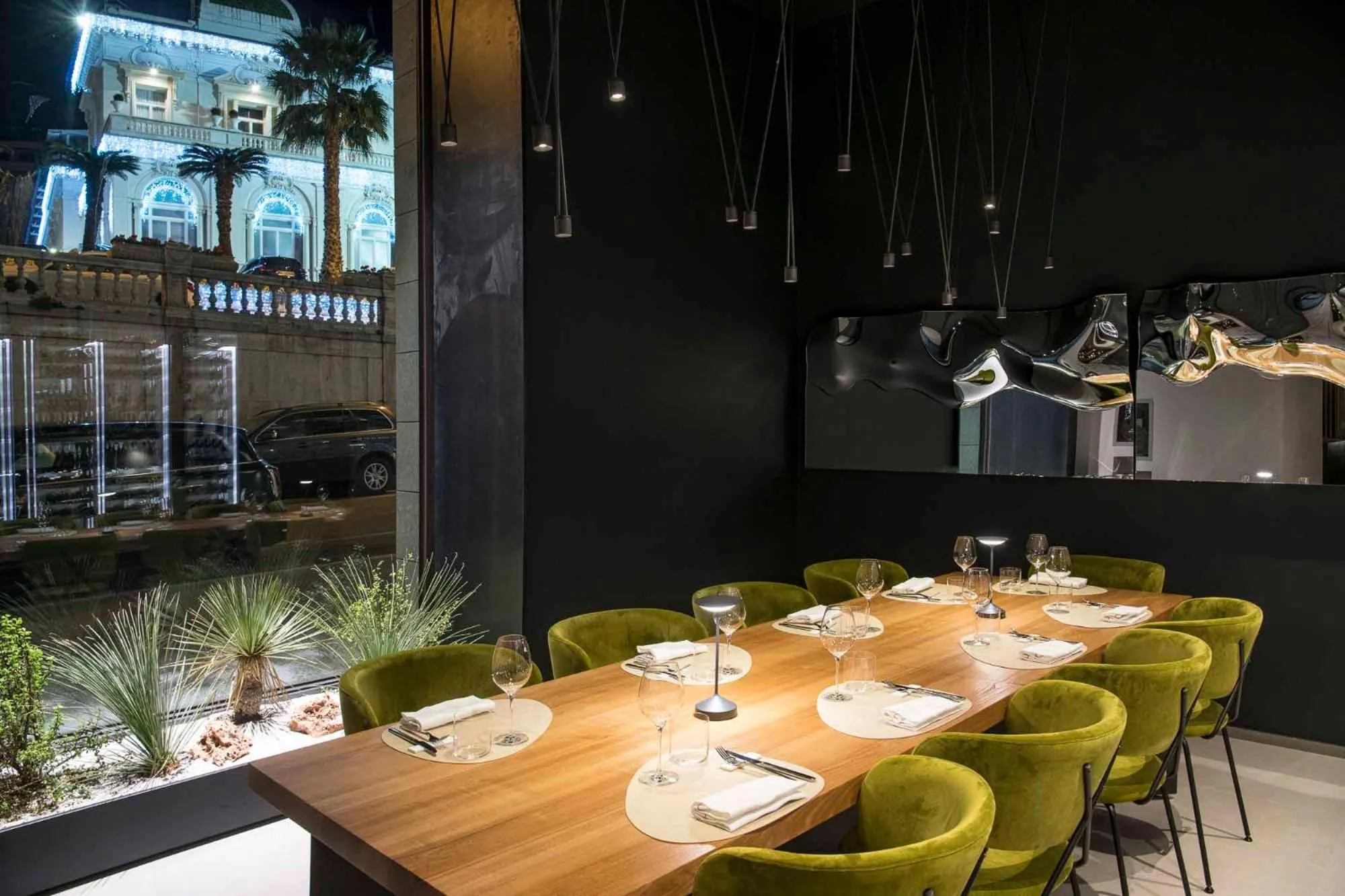 Restaurant/places to eat in Europa Palace