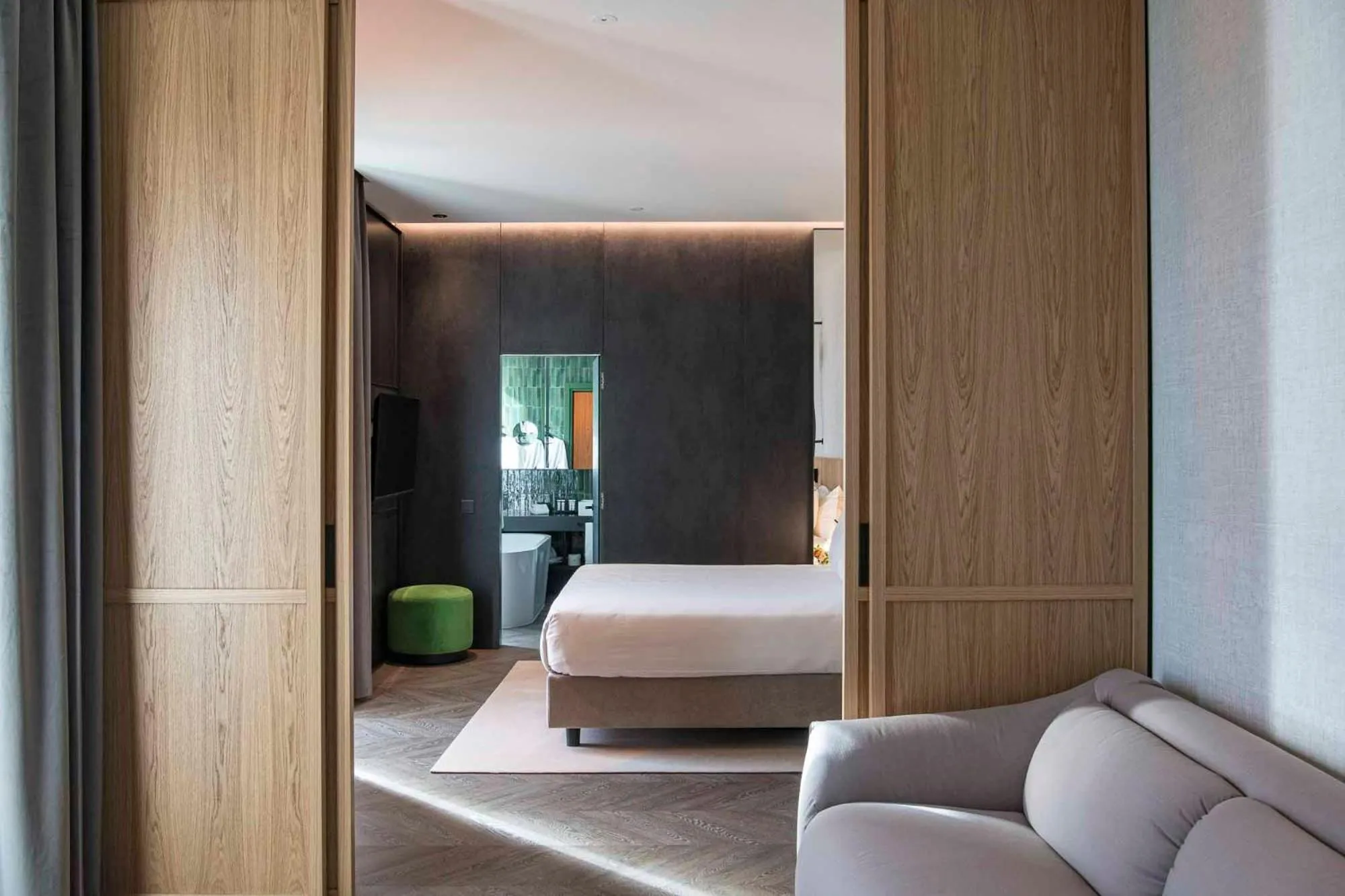 Photo of the whole room, Bed in Europa Palace