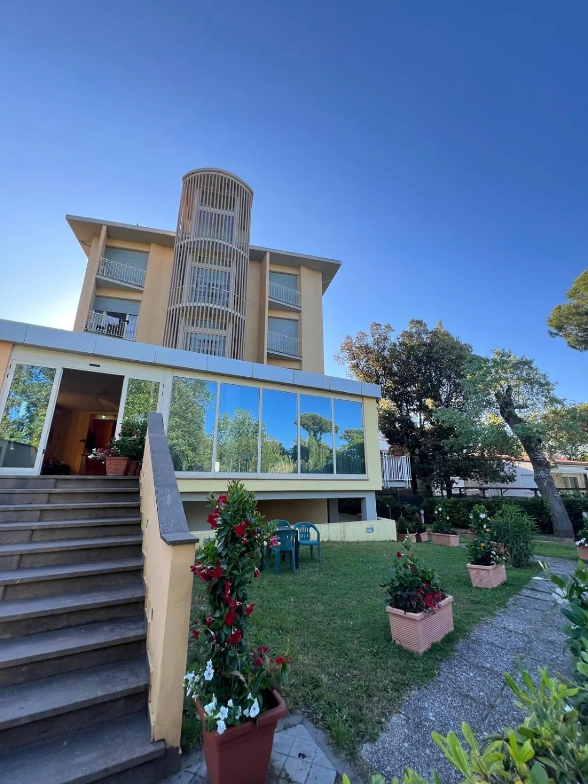 Property building in Hotel Florida Tirrenia