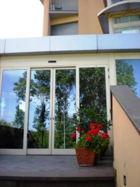Facade/entrance in Hotel Florida Tirrenia