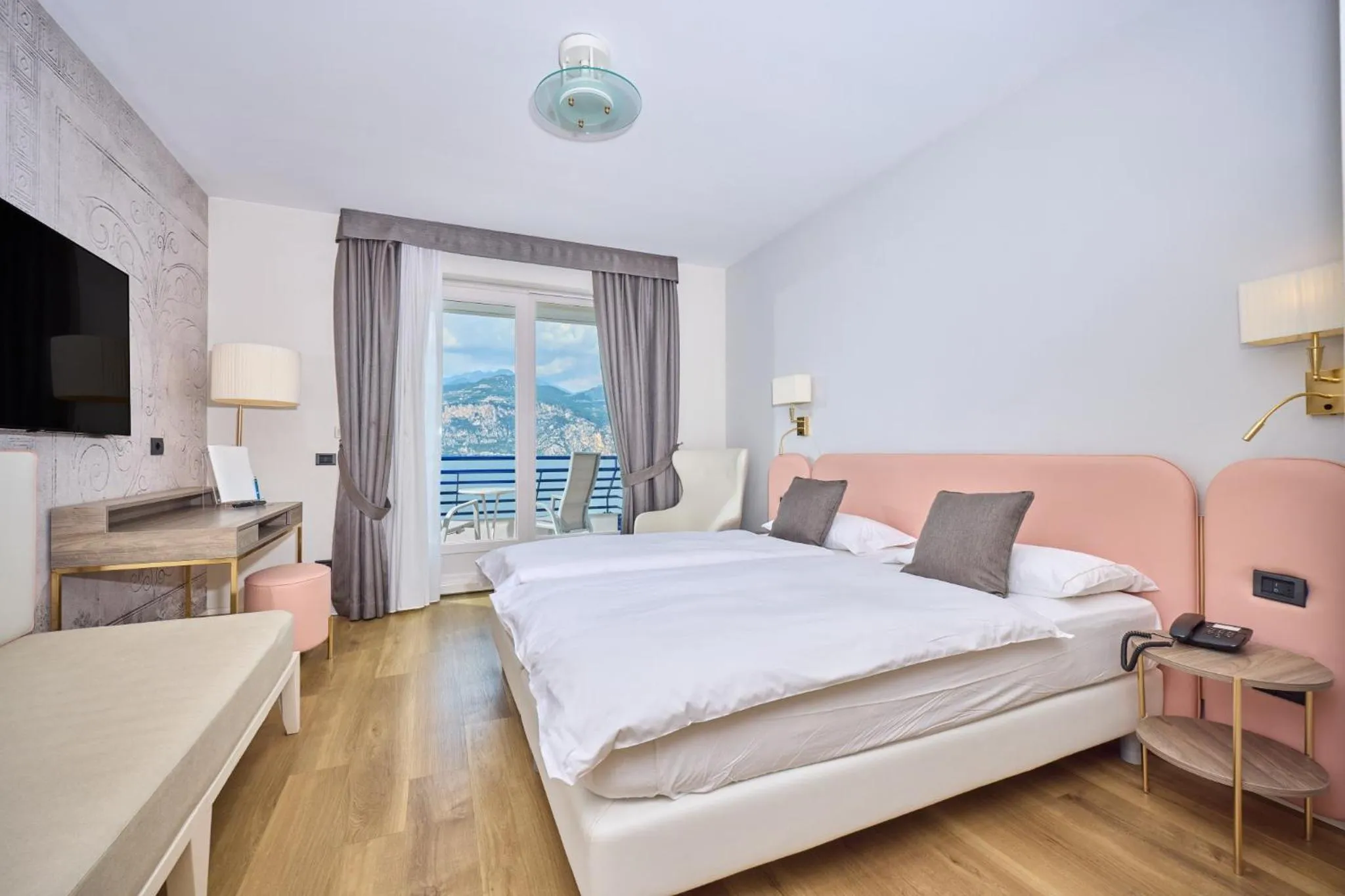 Photo of the whole room, Bed in Hotel Capri