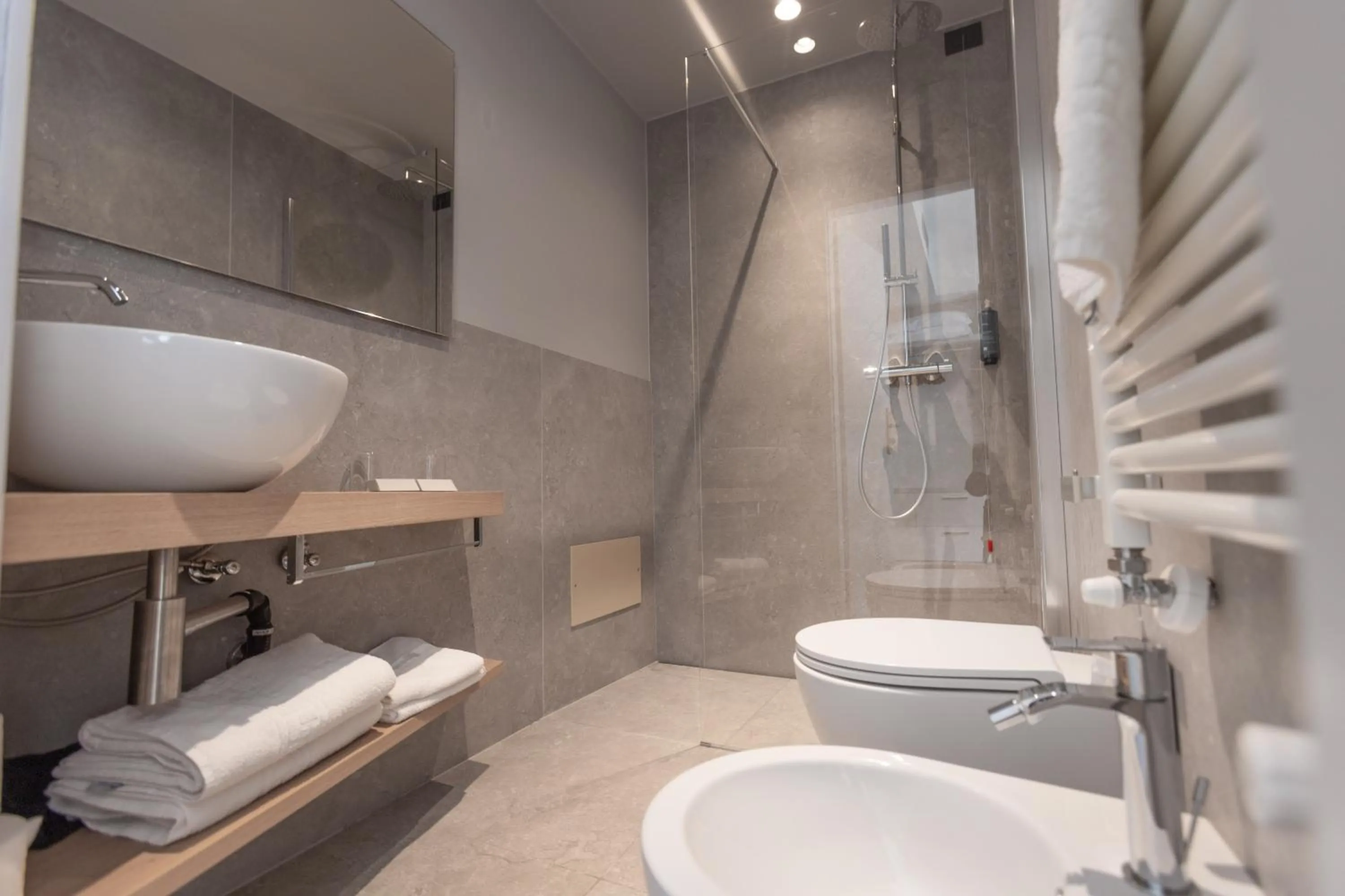 Shower in Hotel Capri