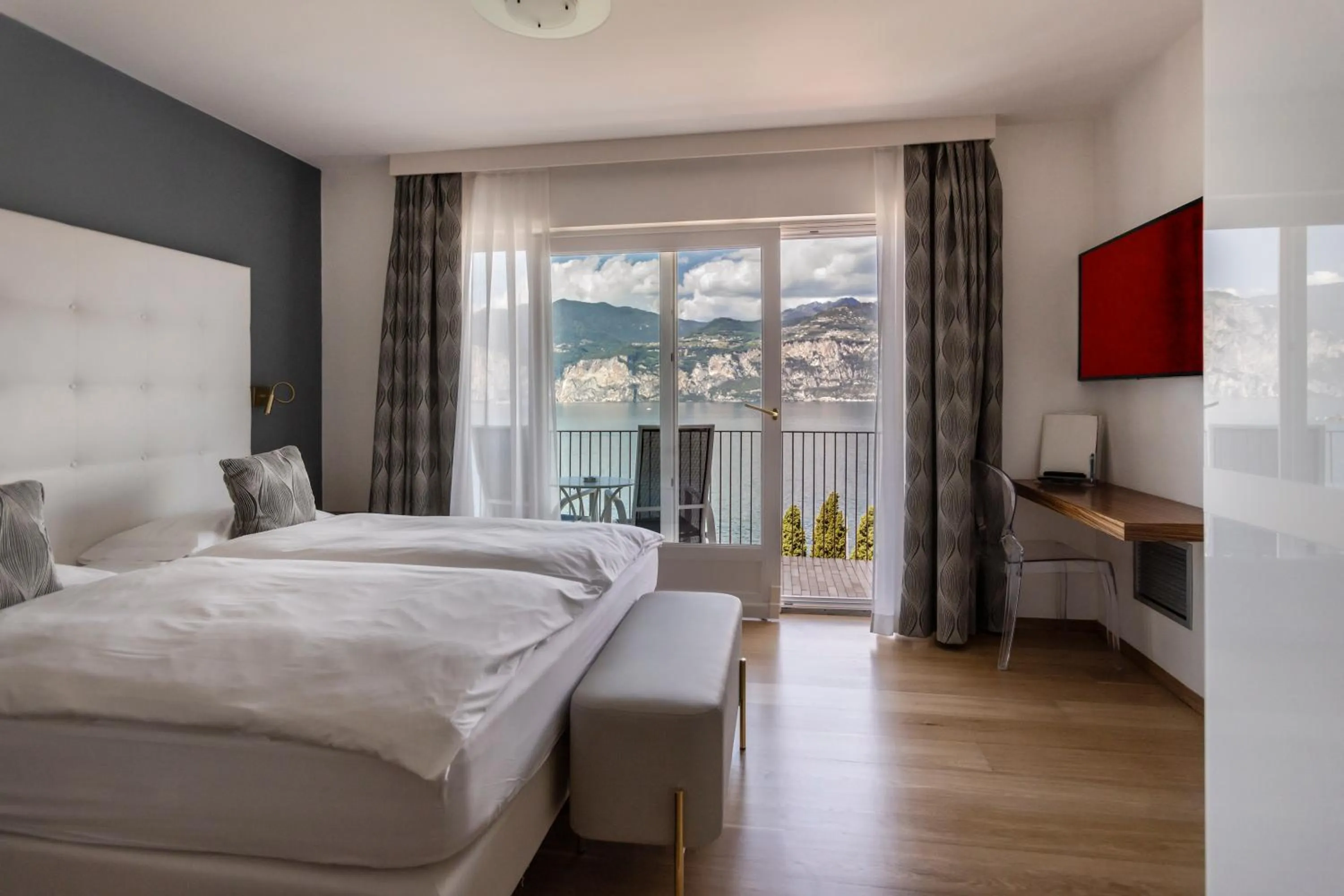 Photo of the whole room, Bed in Hotel Capri