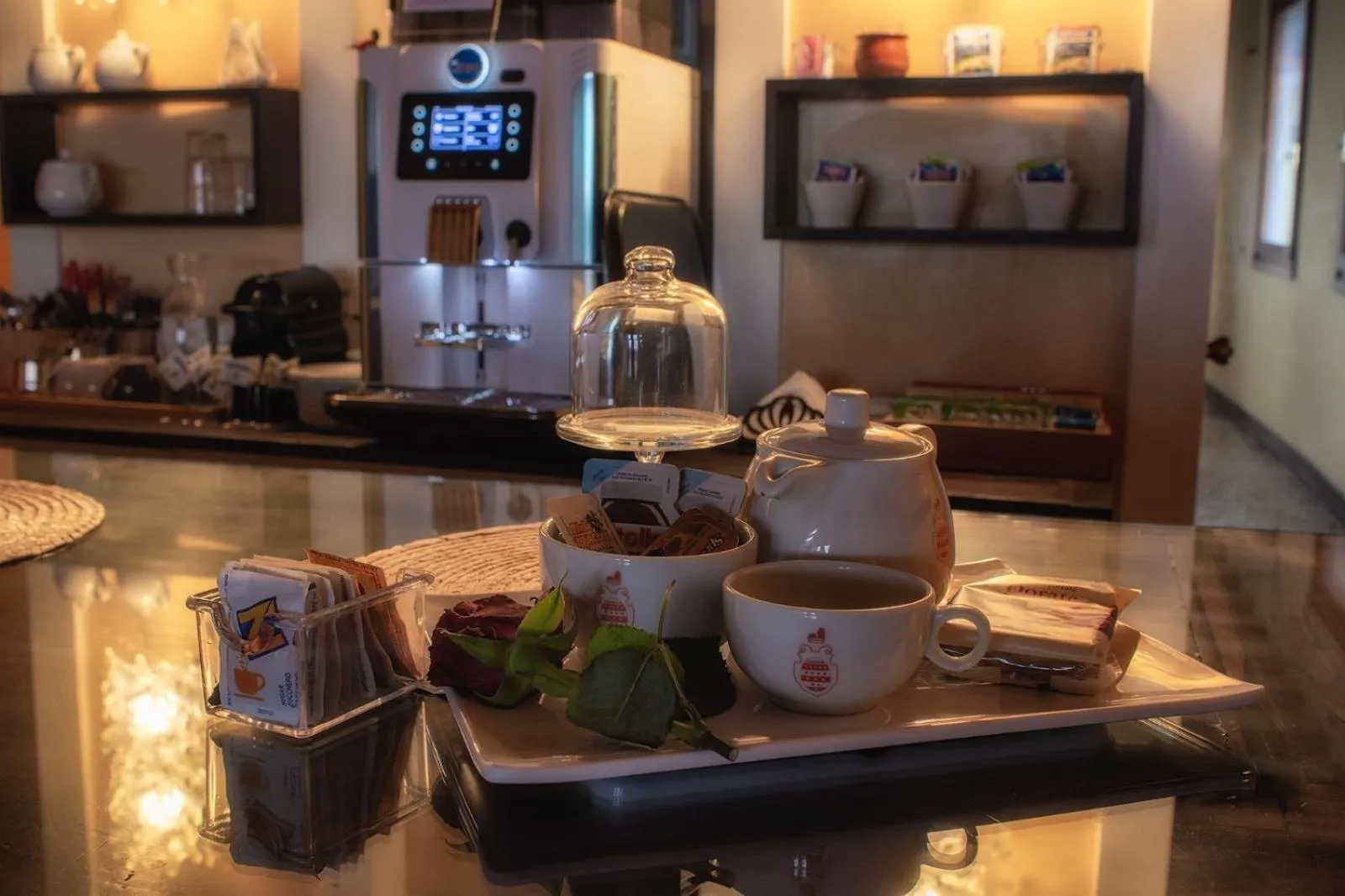 Breakfast in Locanda Ai Santi Apostoli Sul Canal Grande - Ferretti Hotels Collection