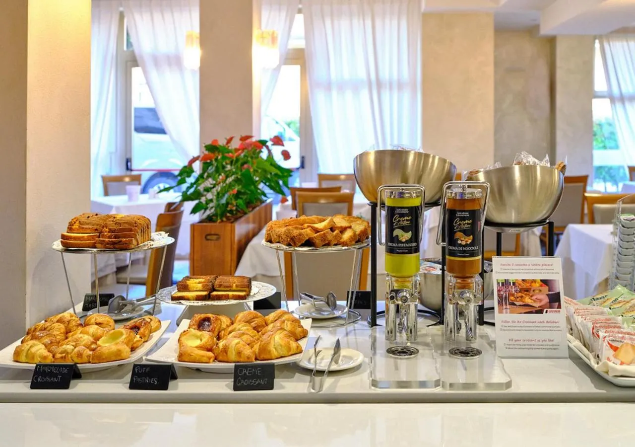 Breakfast in Hotel Eden Garda