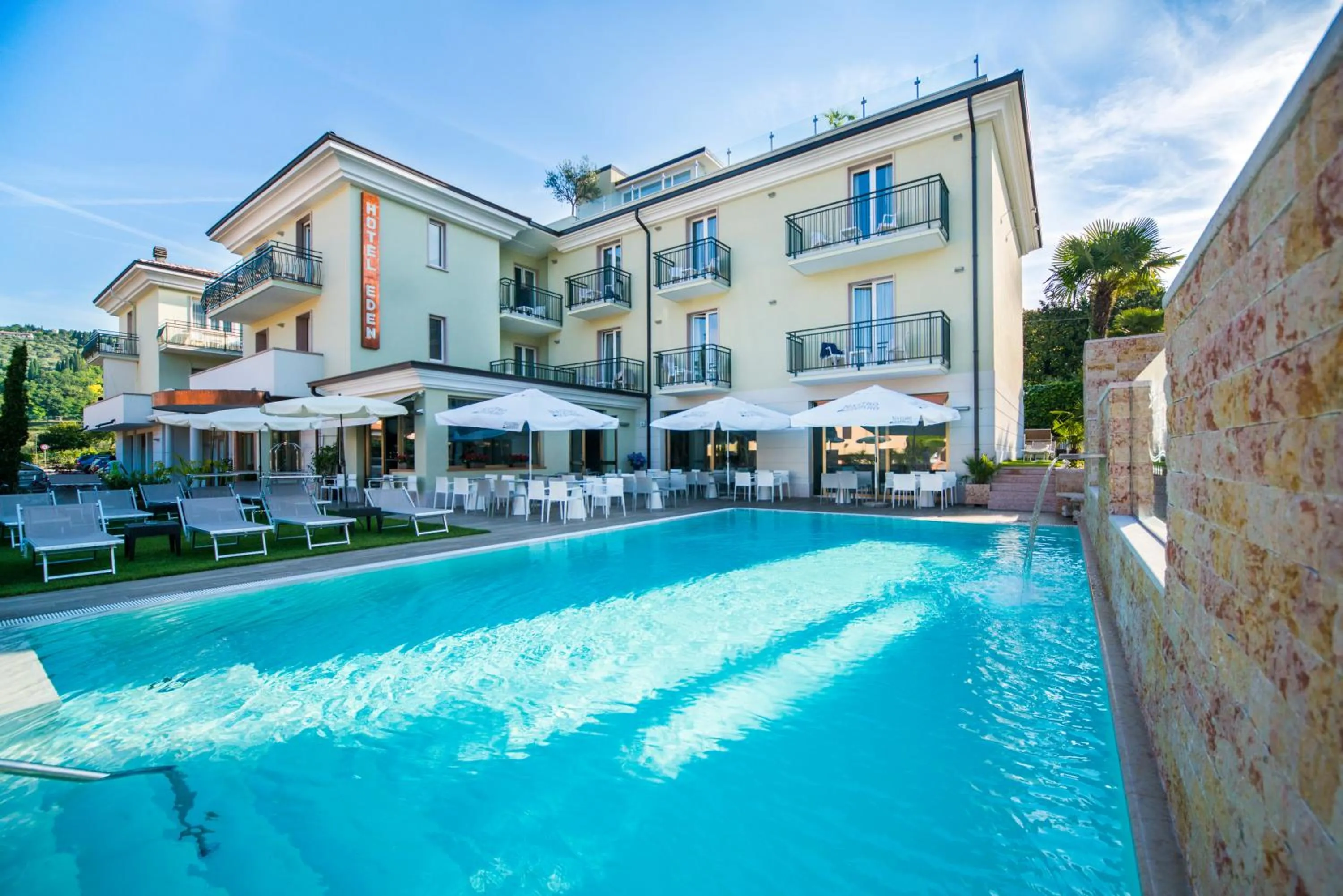 Property building in Hotel Eden Garda
