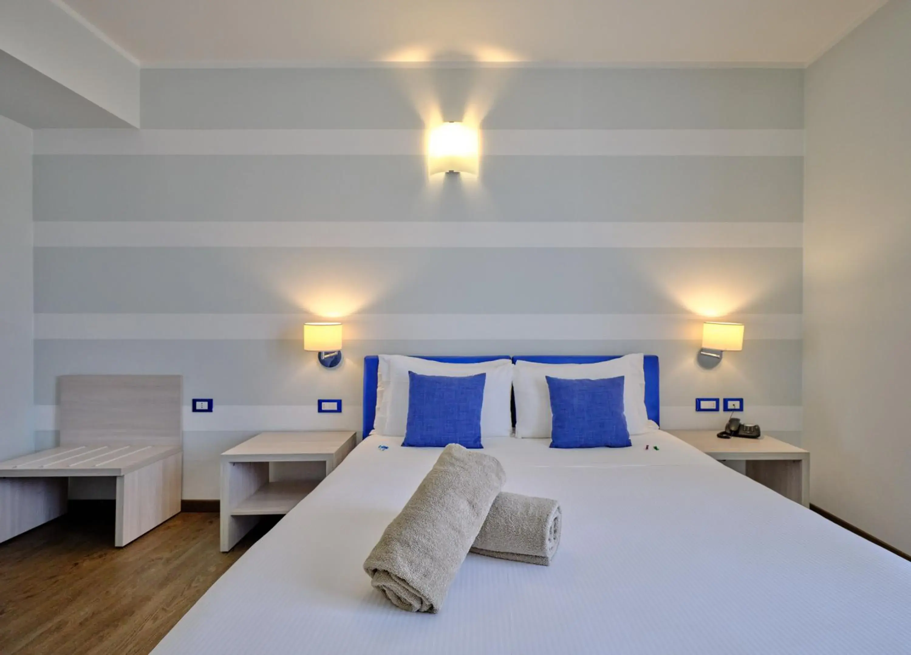 Superior Triple Room in Hotel Eden Garda Superior Triple Room in Hotel Eden Garda