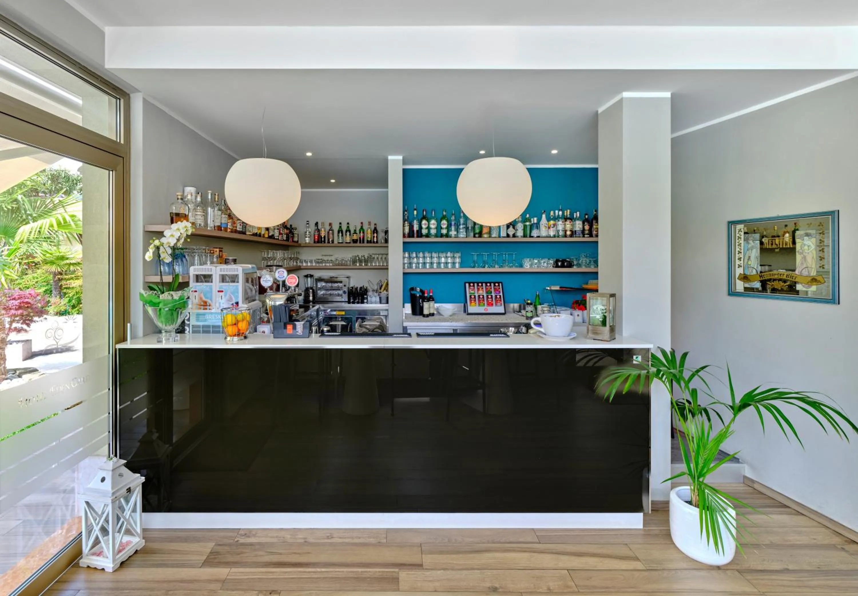 Restaurant/places to eat in Hotel Eden Garda