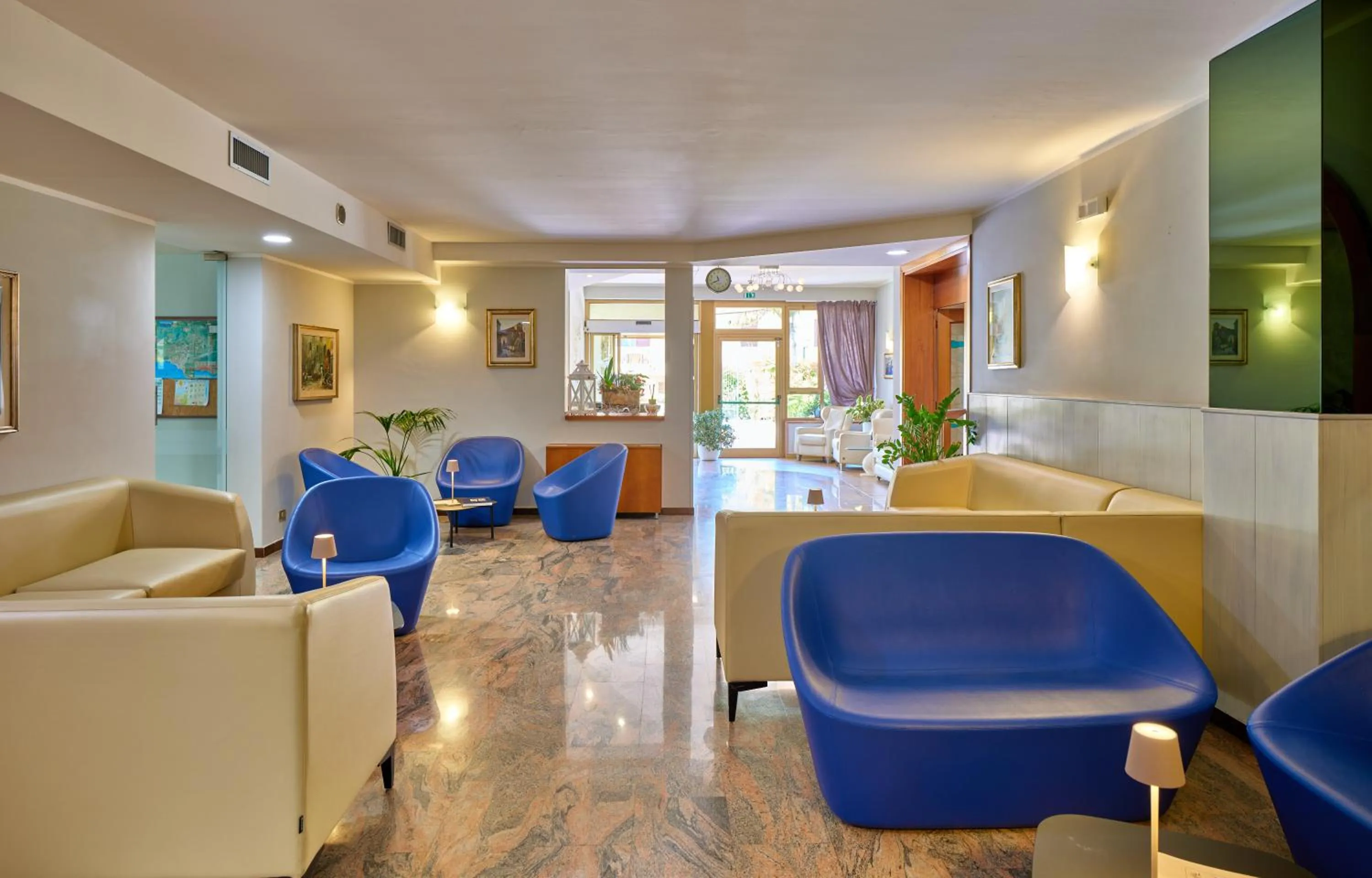 Lobby or reception in Hotel Eden Garda