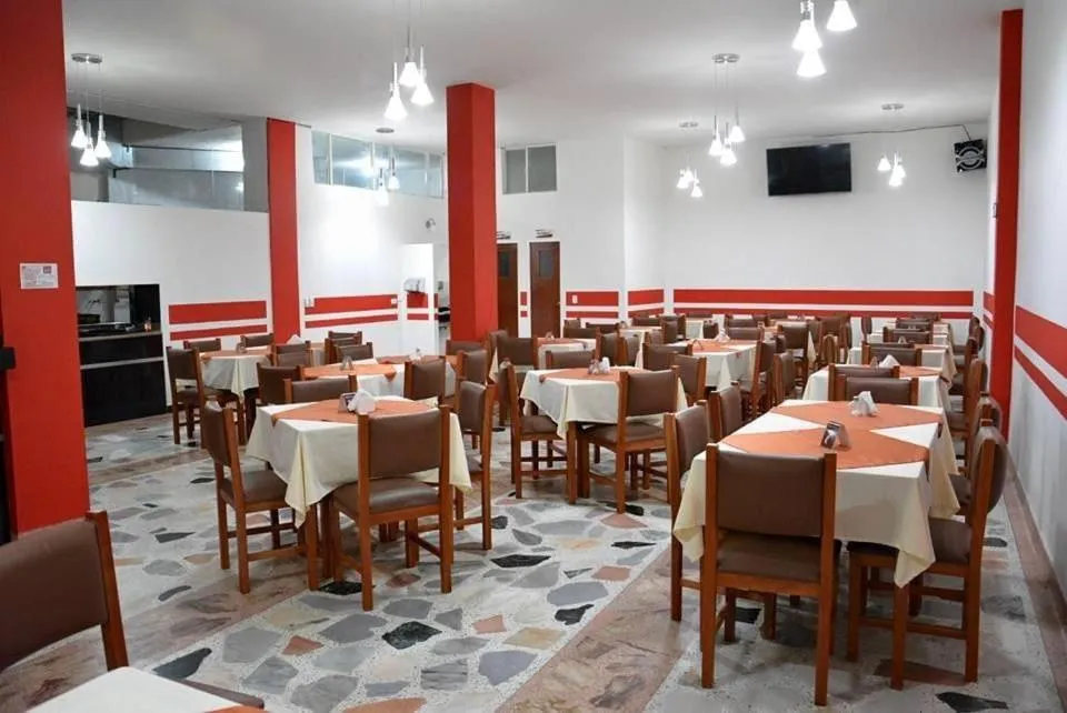 Restaurant/places to eat in Hotel Castillo Real
