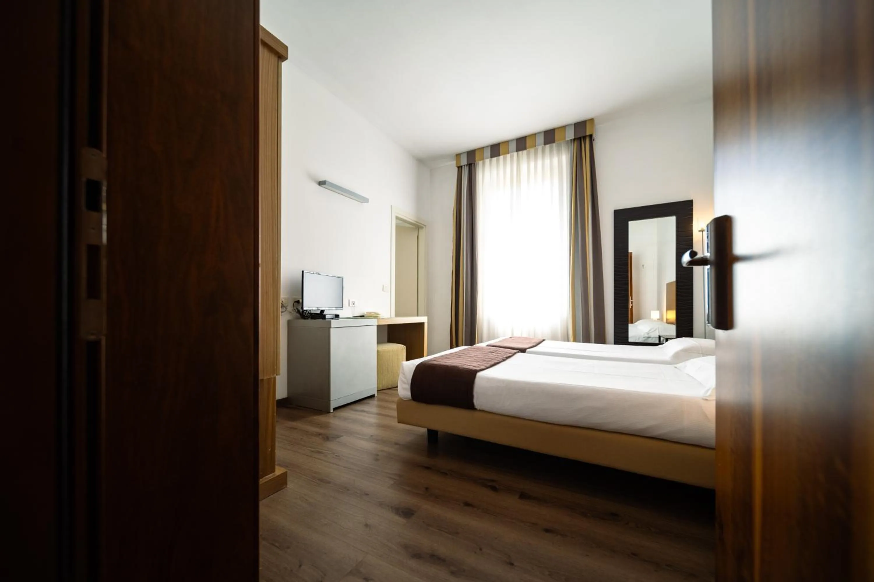 Bedroom, Bed in Hotel Trieste