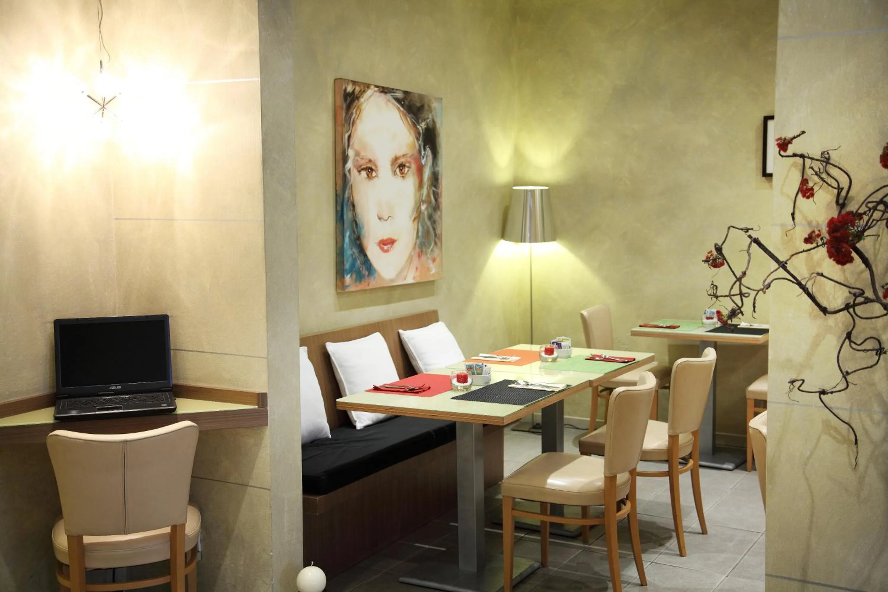 Business facilities in Hotel Trieste