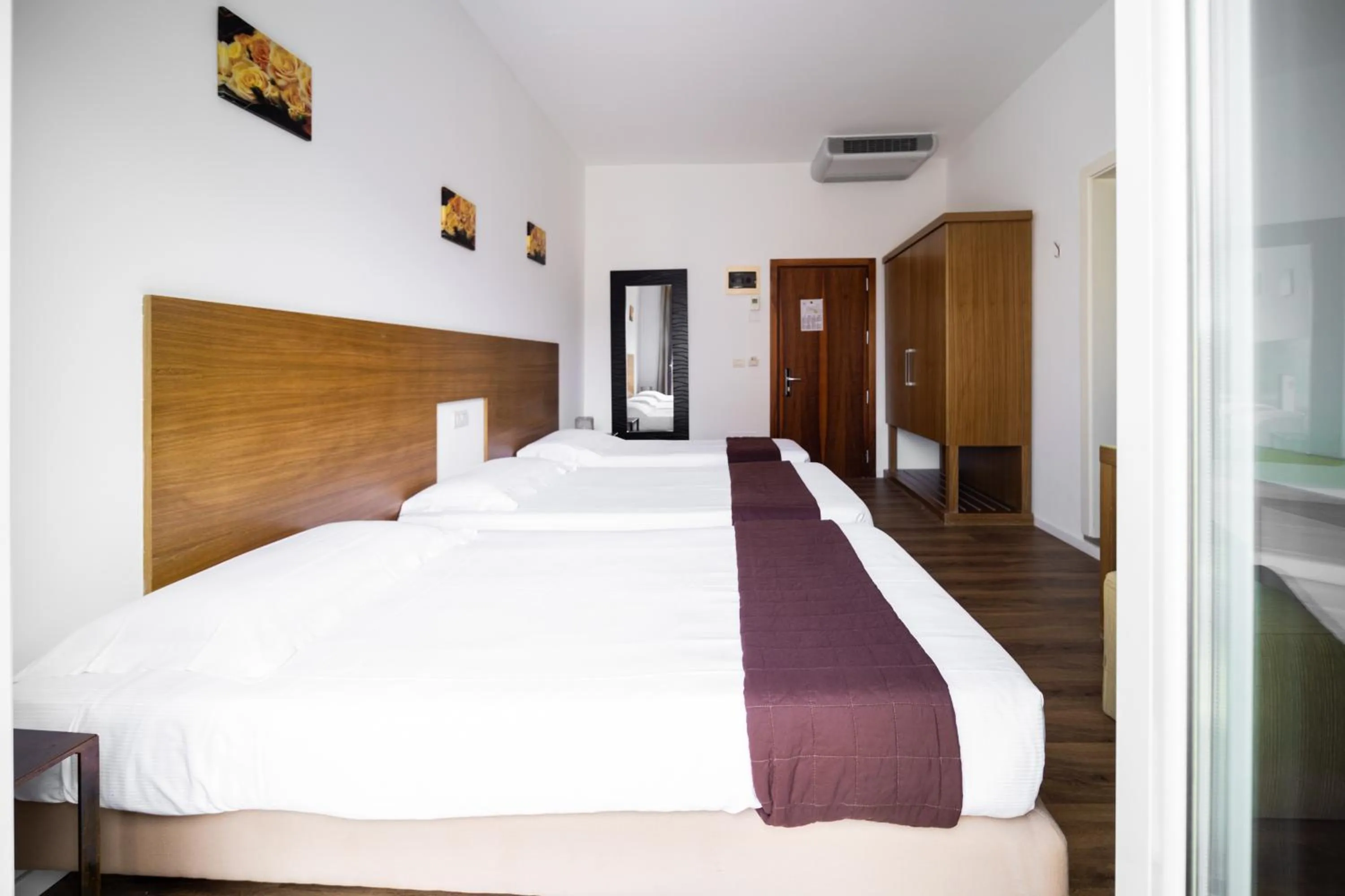 Bedroom, Bed in Hotel Trieste