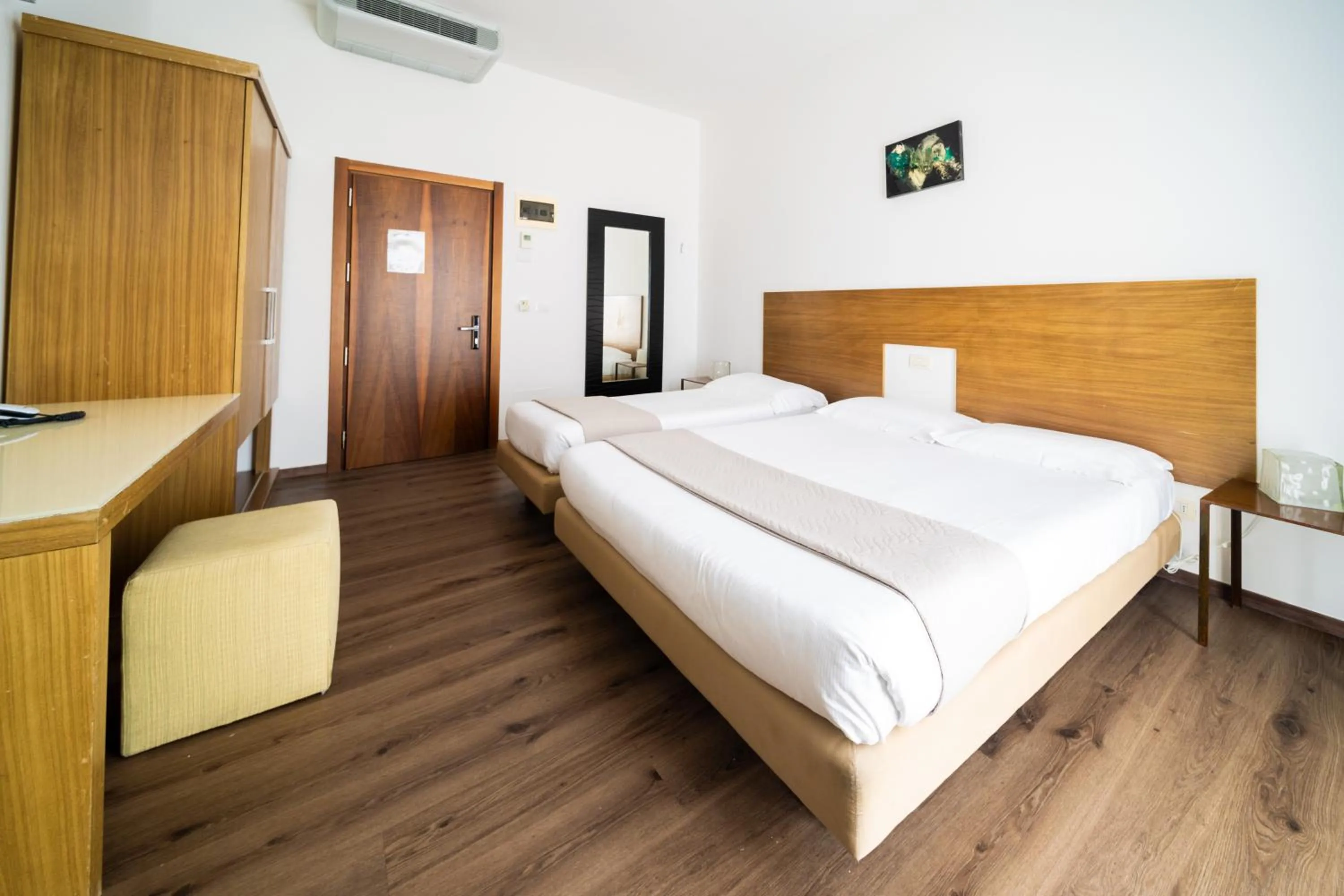 Bedroom, Bed in Hotel Trieste