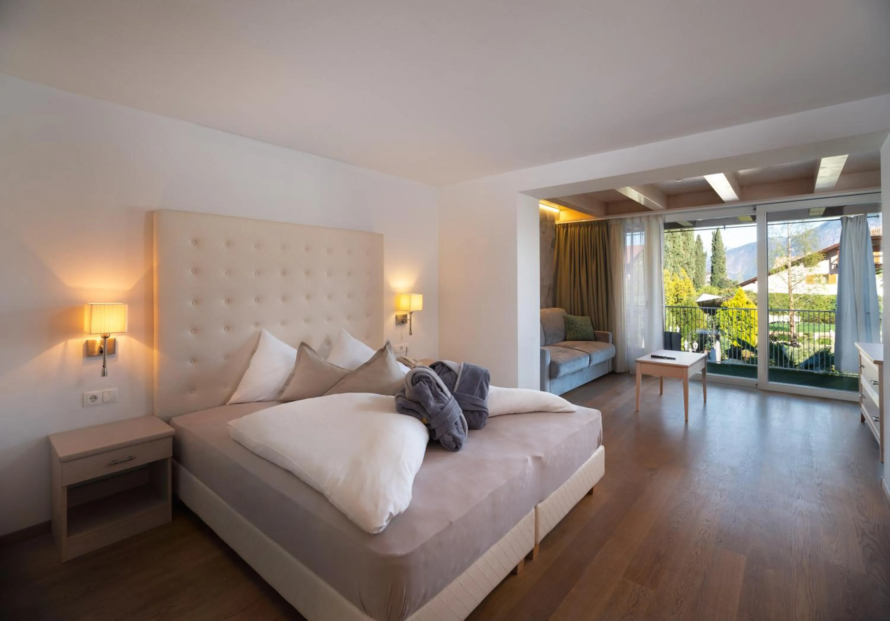 Bedroom, Bed in Hotel Weingarten