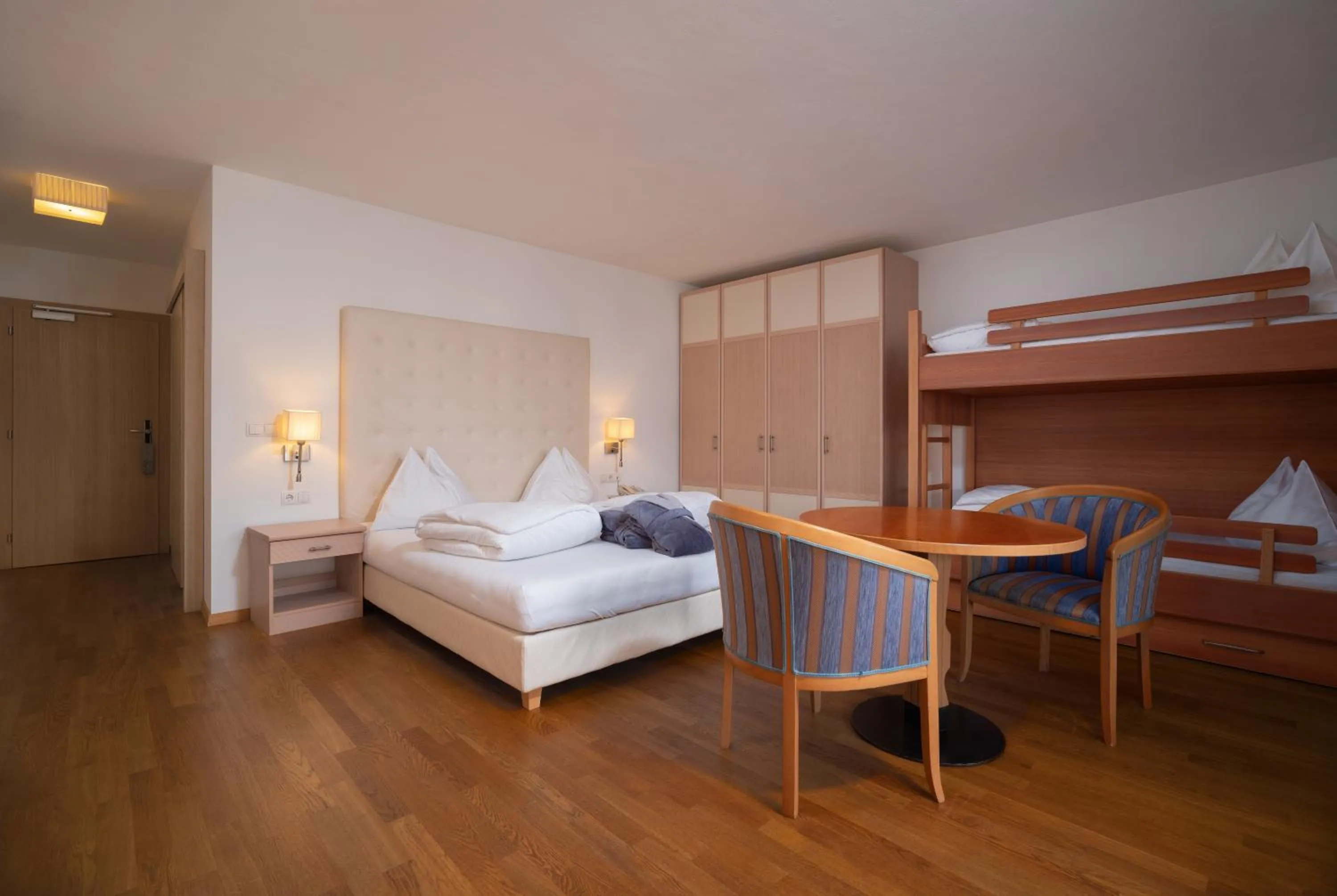 Bedroom, Bed in Hotel Weingarten