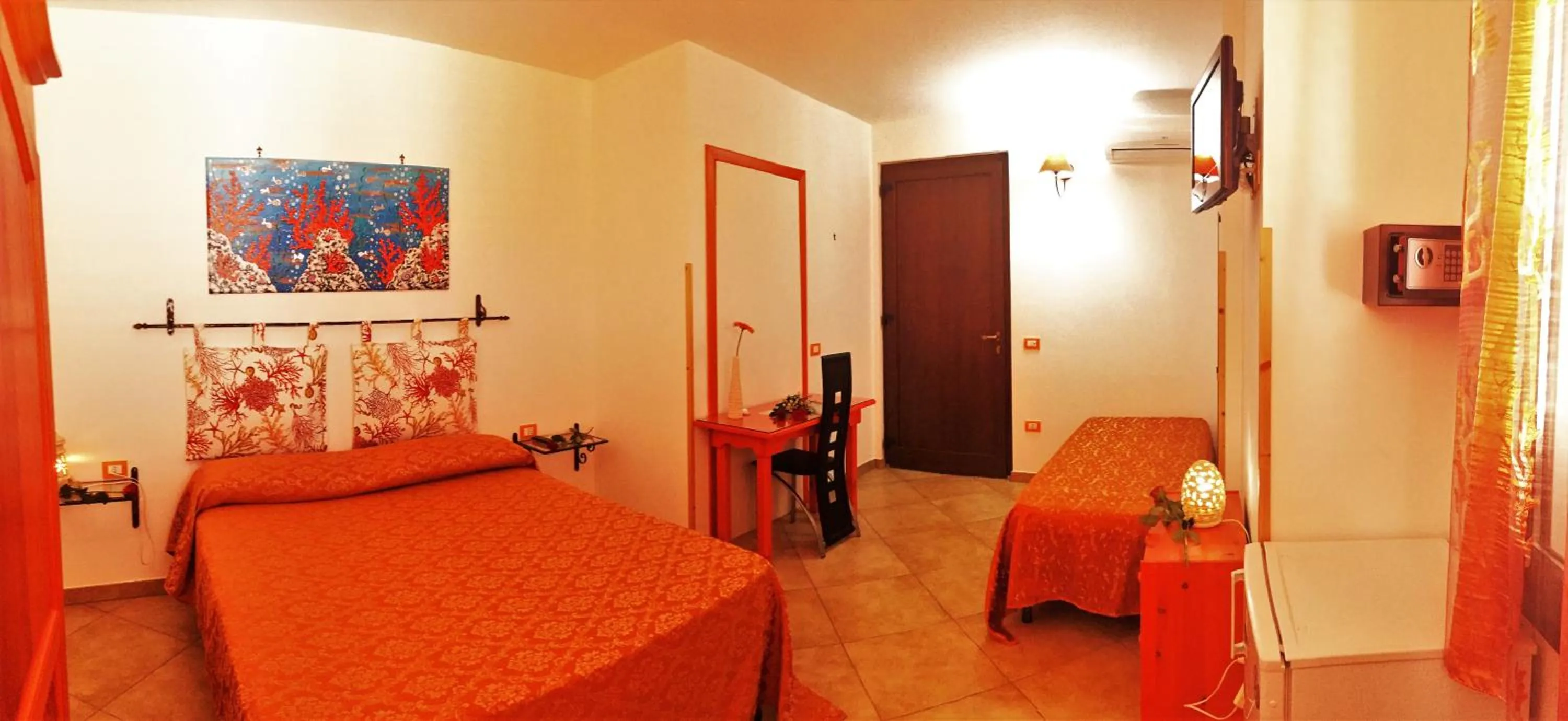 Photo of the whole room, Bed in B&B MareIncantato